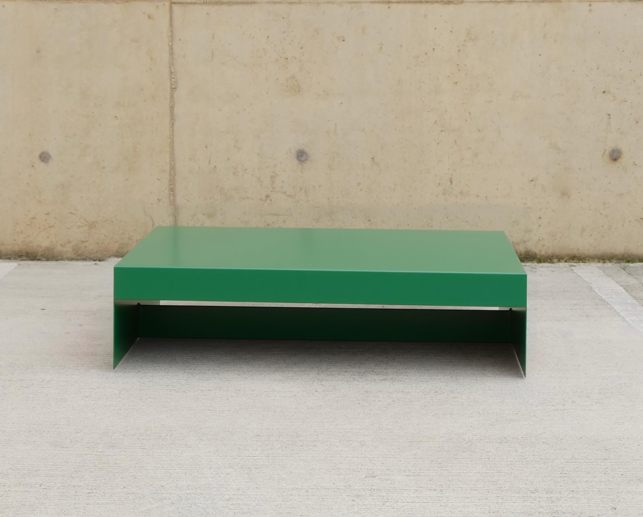 Grande table basse basse à forme unique verte profonde pour café / canapé - personnalisable en vente 11
