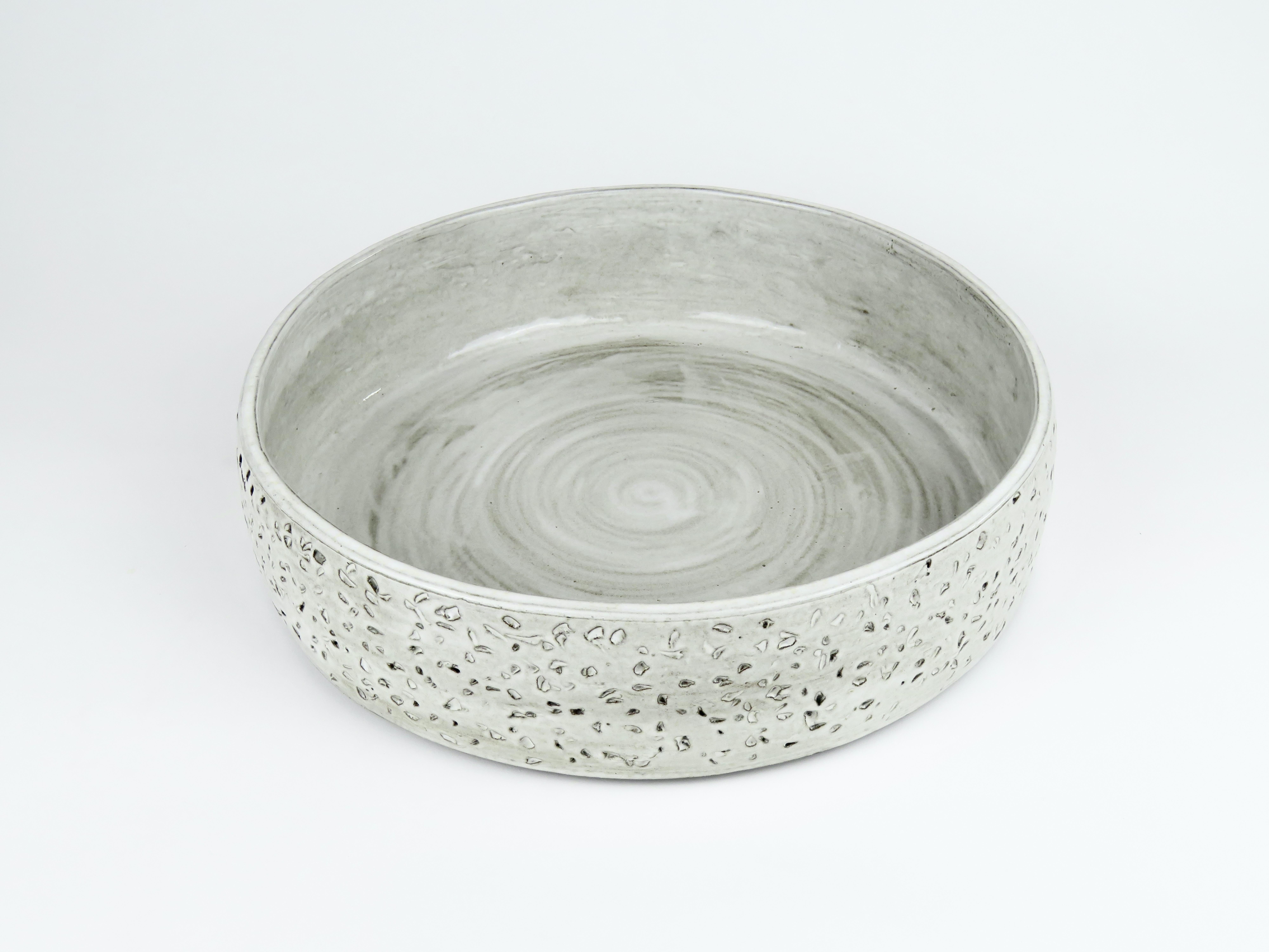 Hand-Carved Large Flat Serving Bowl, Hand Carved Exterior In Off-White Glaze, Ceramic For Sale