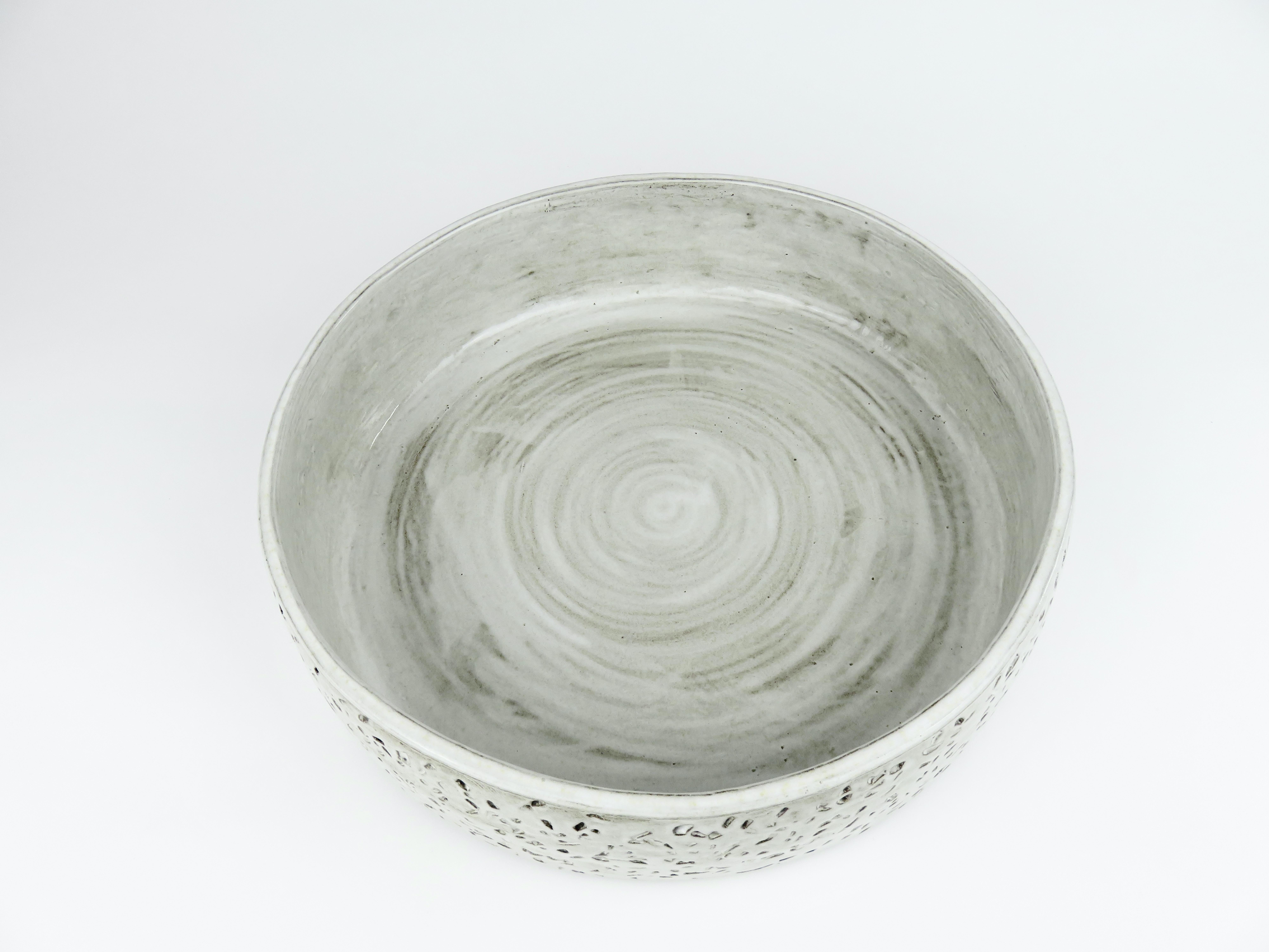 Large Flat Serving Bowl, Hand Carved Exterior In Off-White Glaze, Ceramic In New Condition For Sale In New York, NY