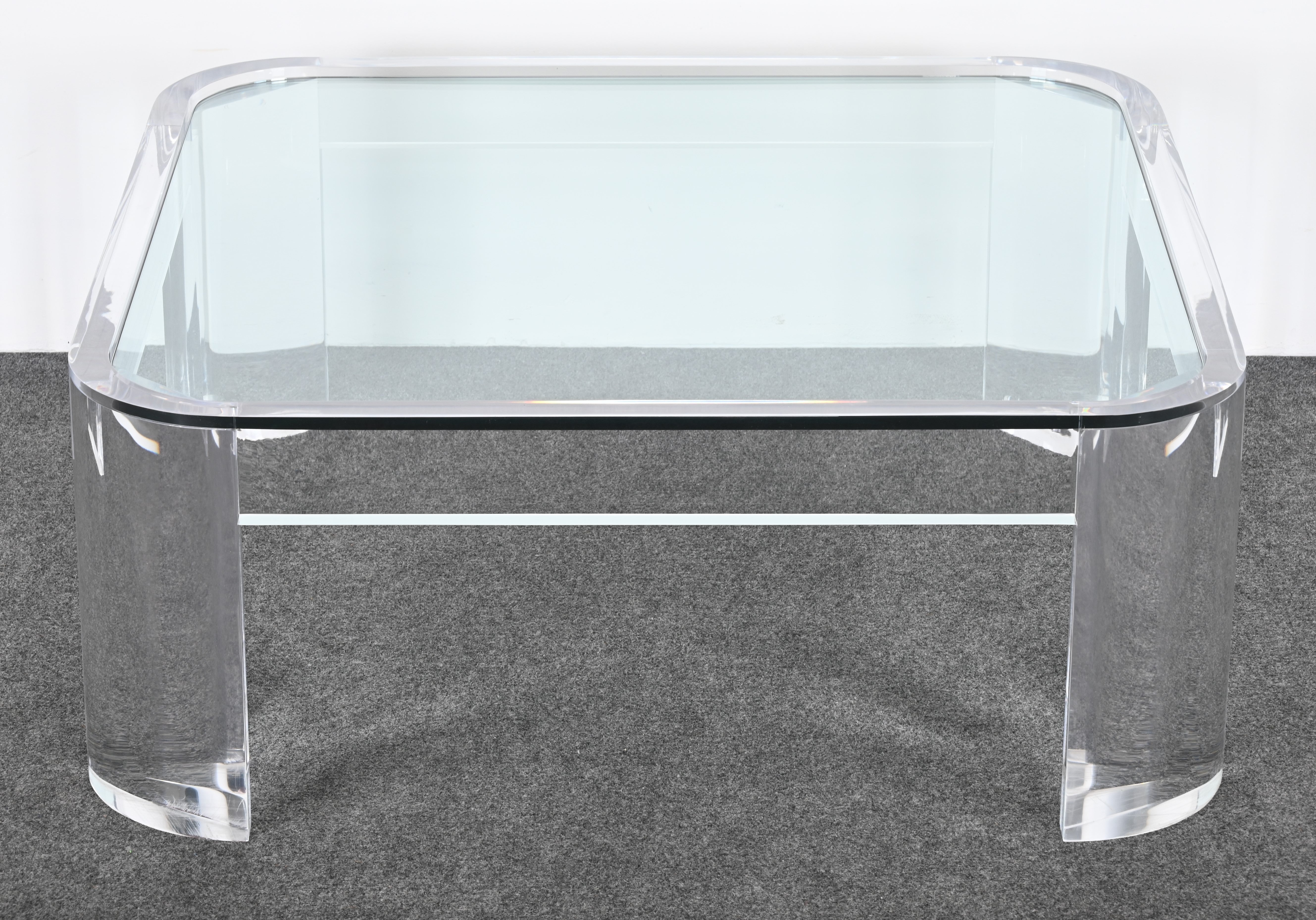 Mid-Century Modern Large Lucite and Glass Coffee Table by Les Prismatiques, 1970s For Sale