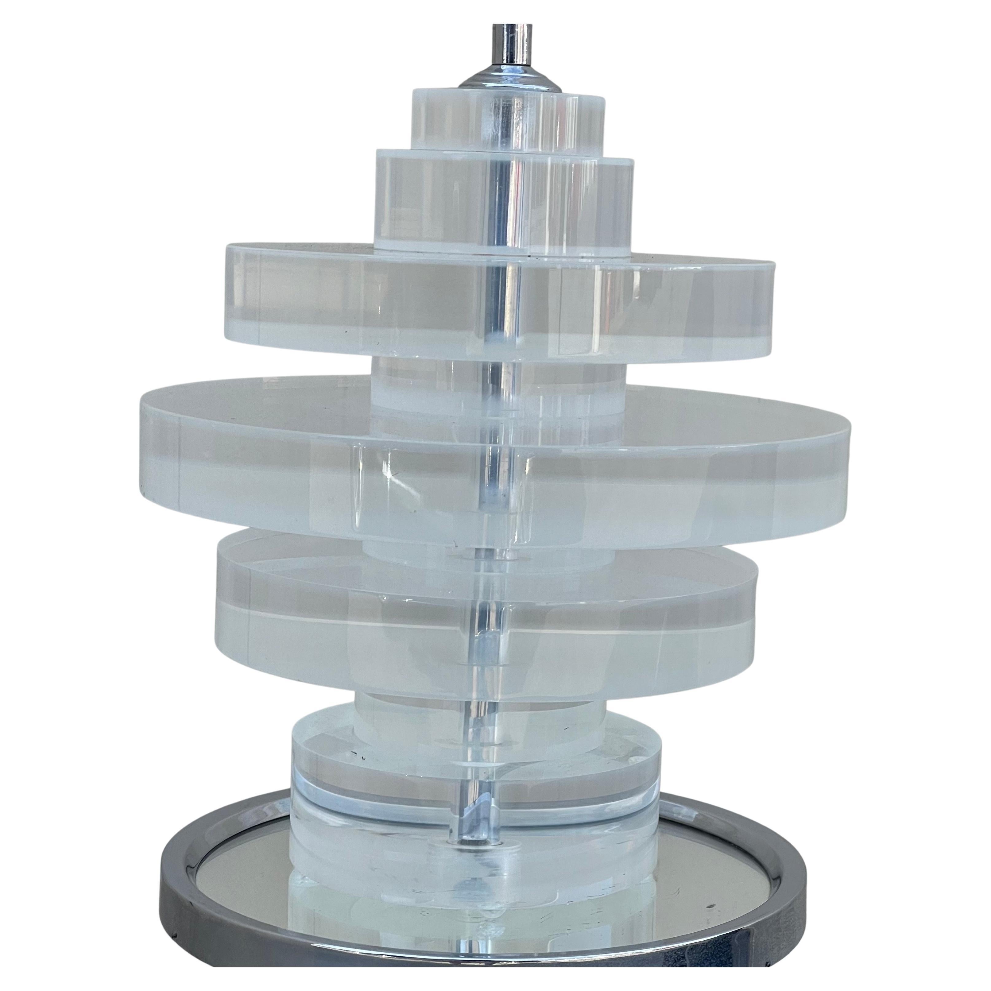 Large Lucite Disk Table Lamp in the Style of Karl Springer In Good Condition For Sale In San Diego, CA