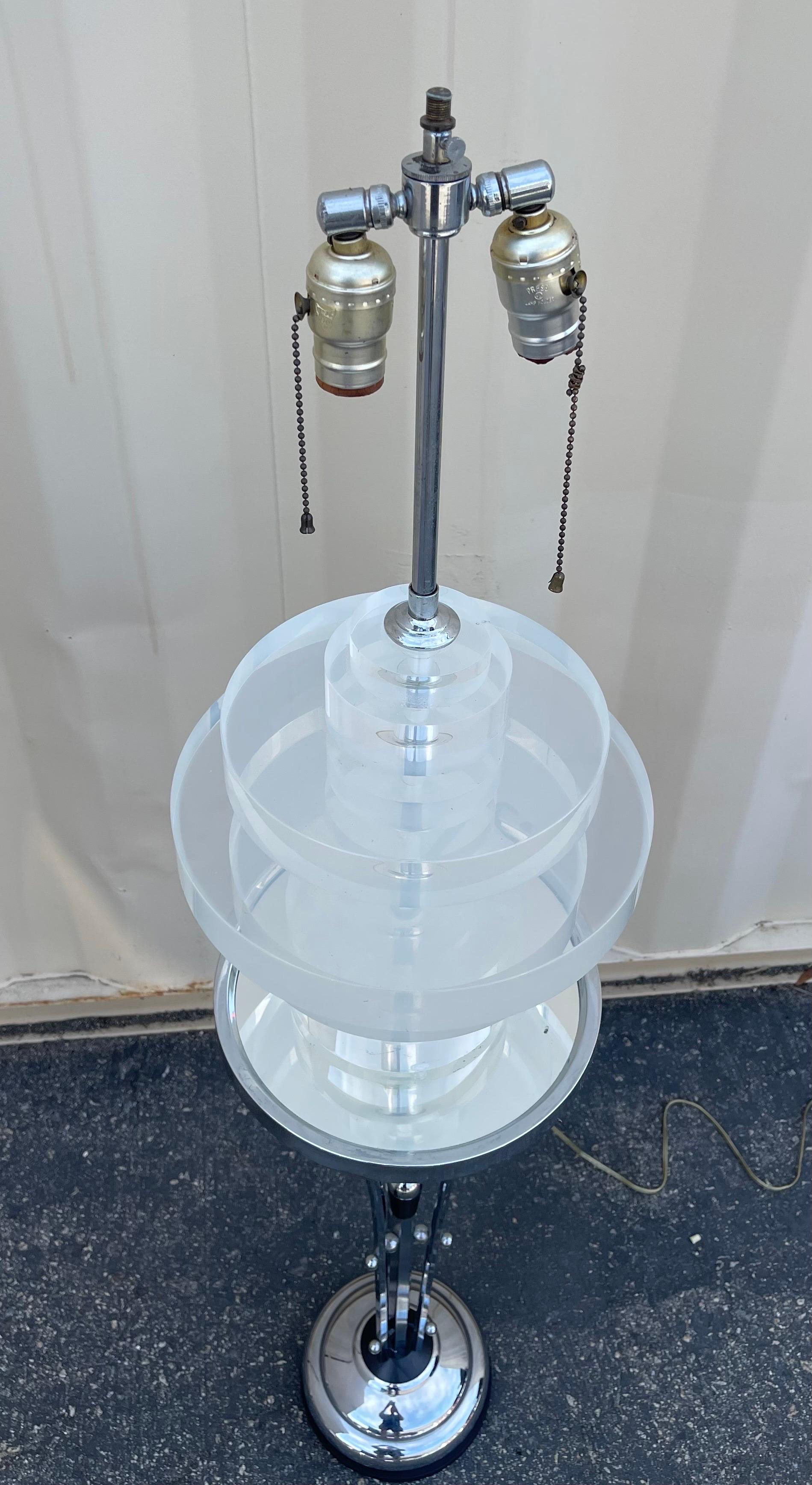Large Lucite Disk Table Lamp in the Style of Karl Springer For Sale 3