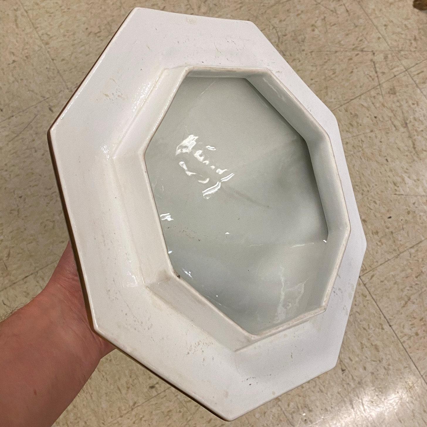 Grande vaso e coperchio in porcellana tedesca con motivo di uccelli di Ludwigsburg in vendita 1