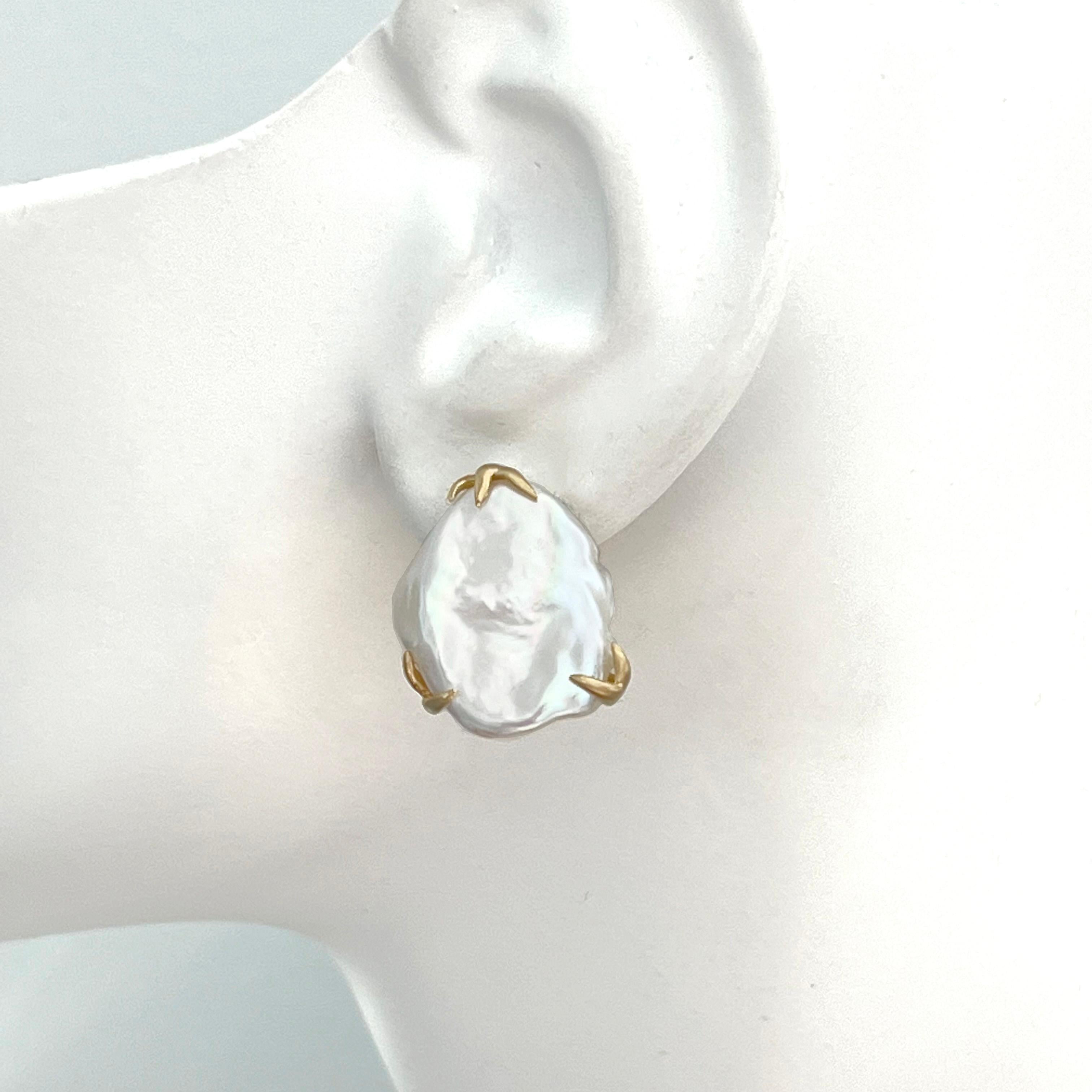 Large Lustrous pair of Keishi Pearl Button Earrings (Clip on) For Sale 1