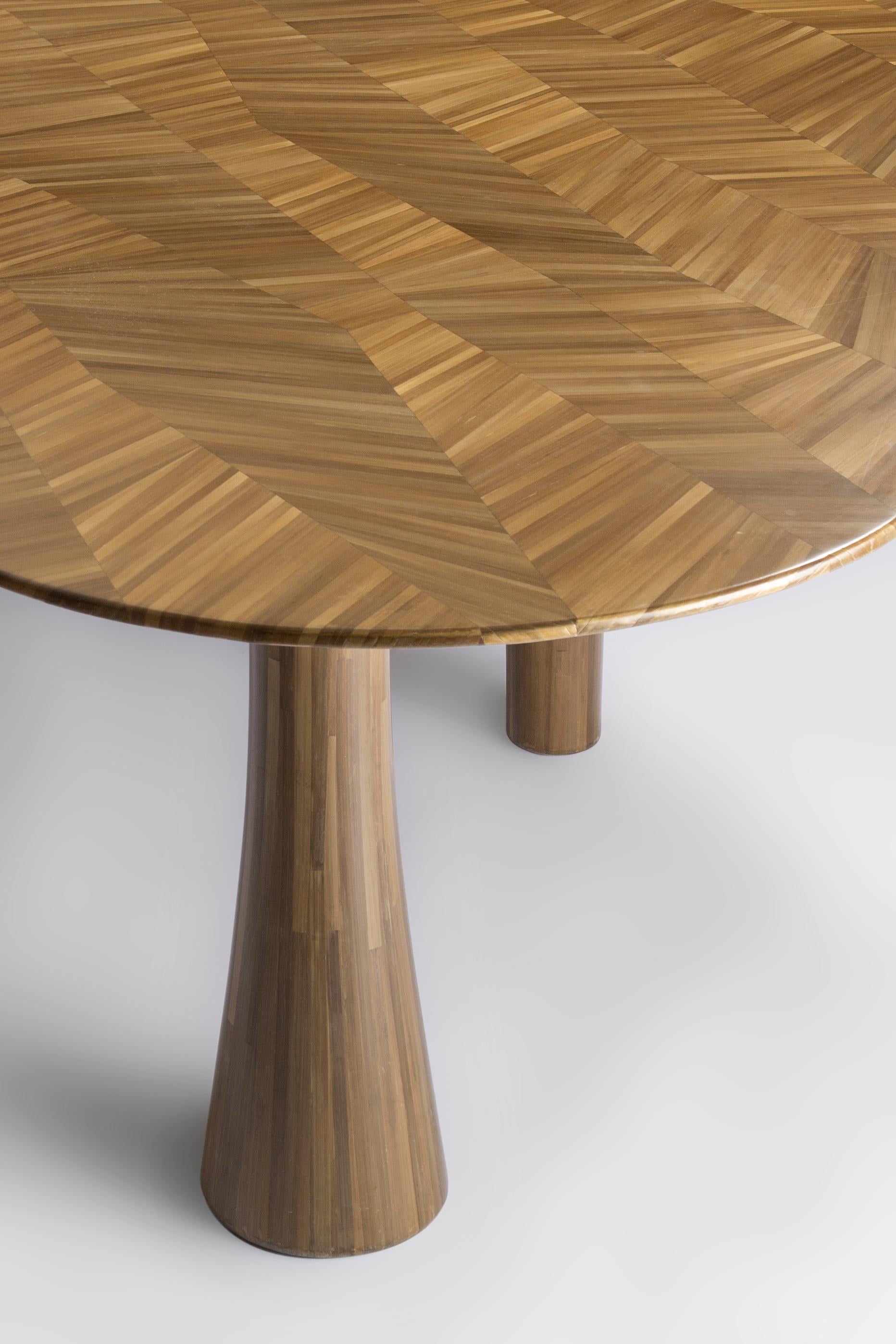 Gran Mesa de Comedor de Lujo de Forma Orgánica con Paja de Bronce Colocada a Mano Hecho a mano en venta
