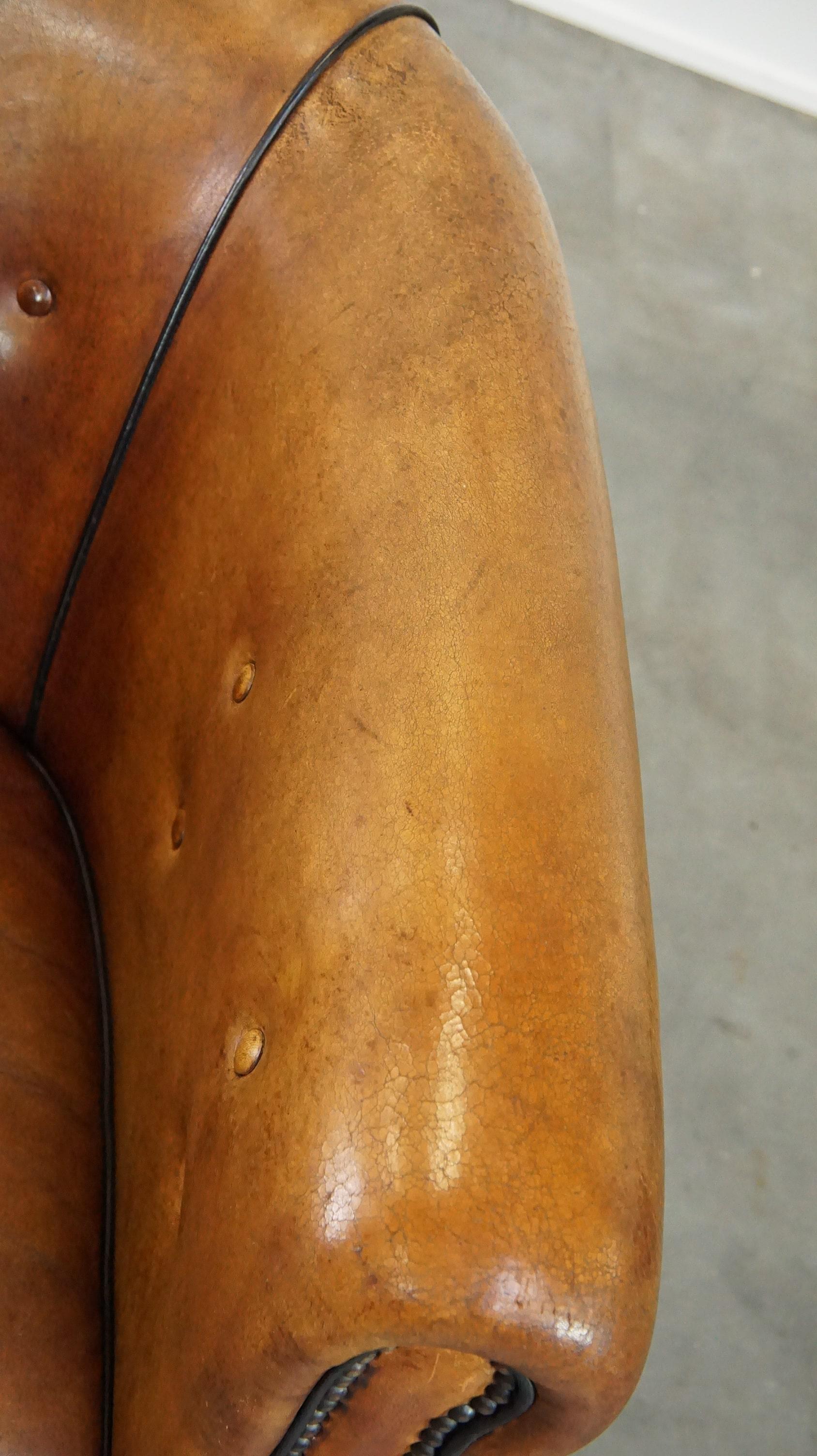 Large luxury sheep leather club chair with a unique appearance For Sale 2