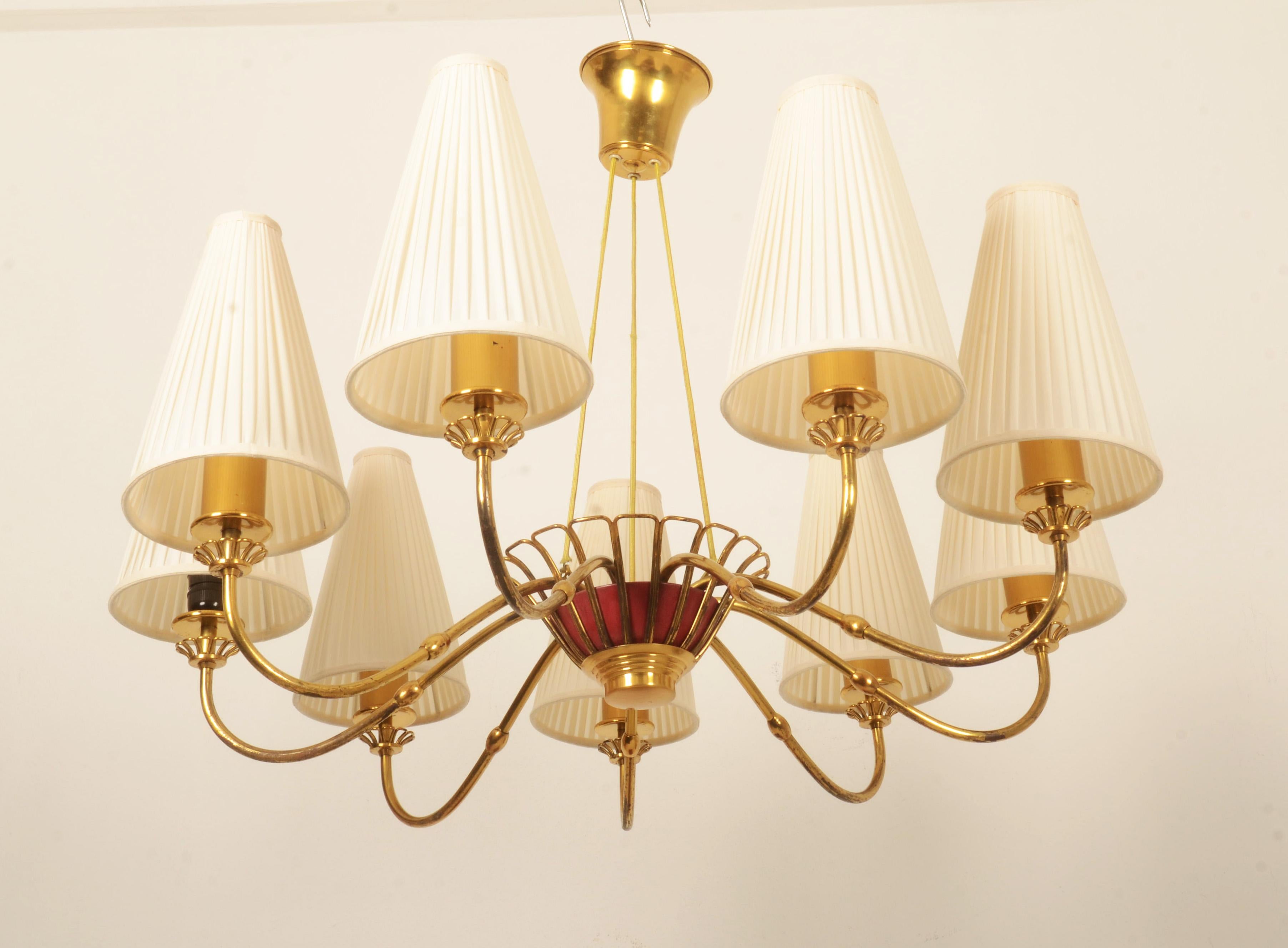 Grande lampadario Lyfa in ottone del Medioevo in vendita 5