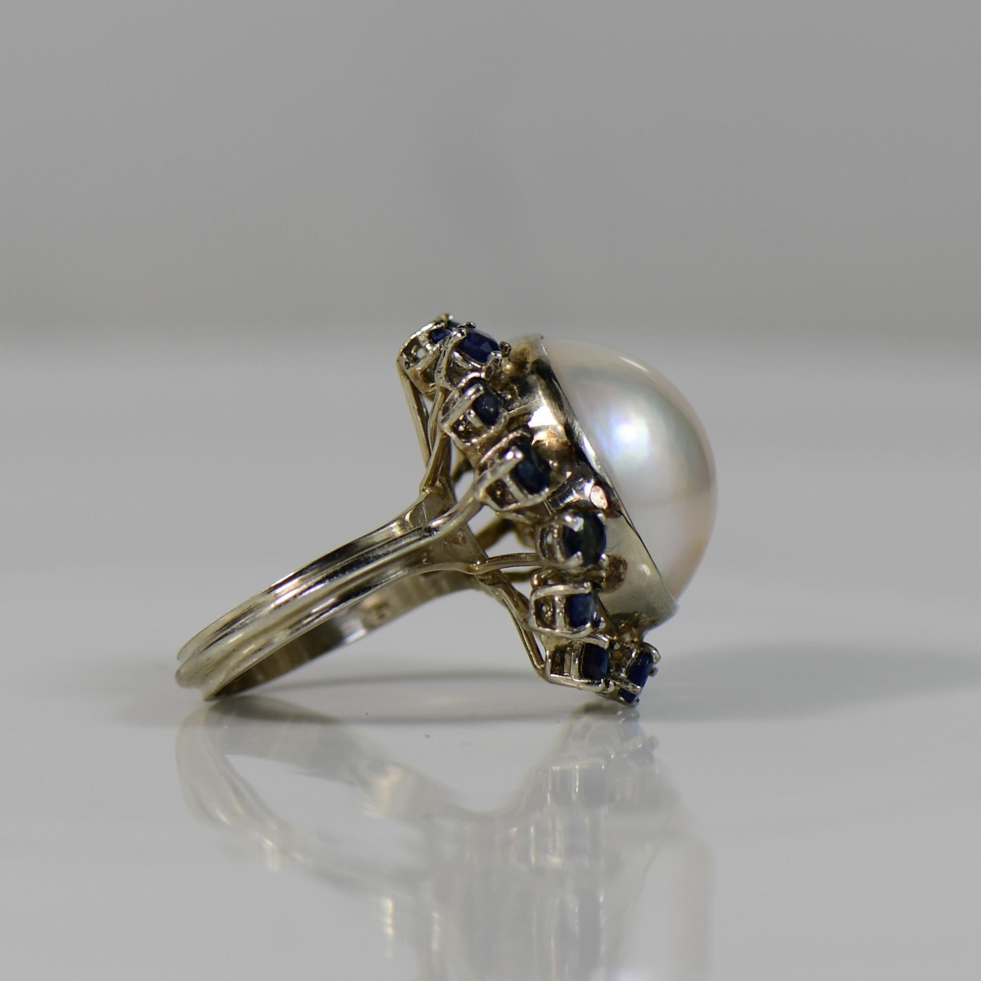 Large Mabe Pearl w Sapphires 14K White Gold Cocktail Ring In Good Condition For Sale In Addison, TX