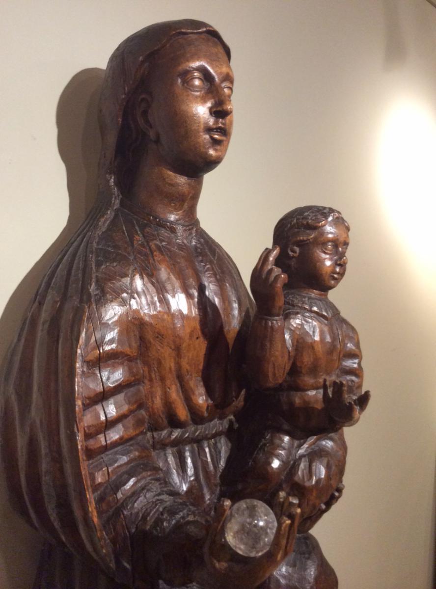 Gran estatua de la Virgen con el Niño , Francia siglo XVI Francés en venta
