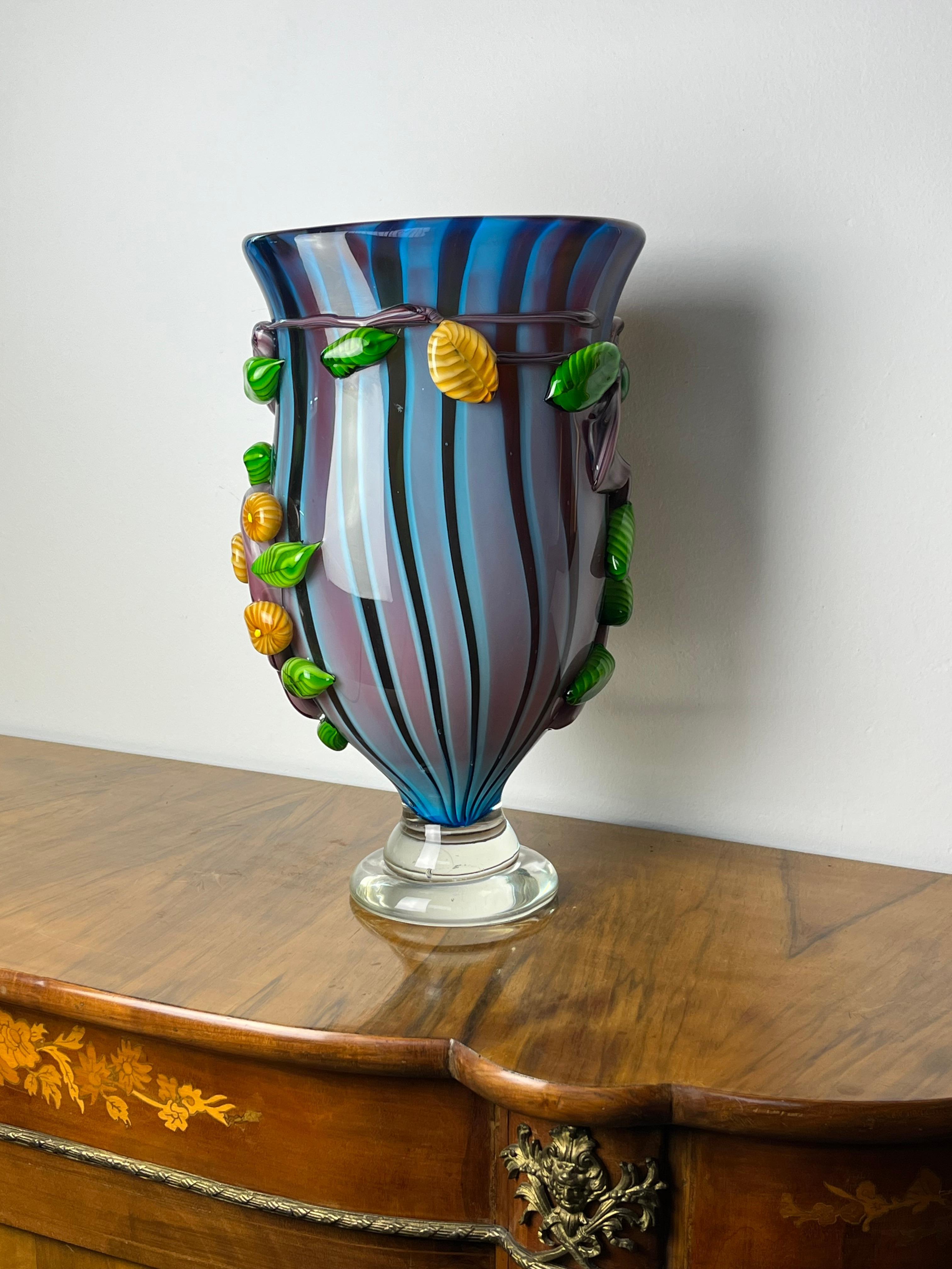 Large Maestri Muranesi Mid-century Polychrome Murano Submerged Glass Vase, 1950s For Sale 2