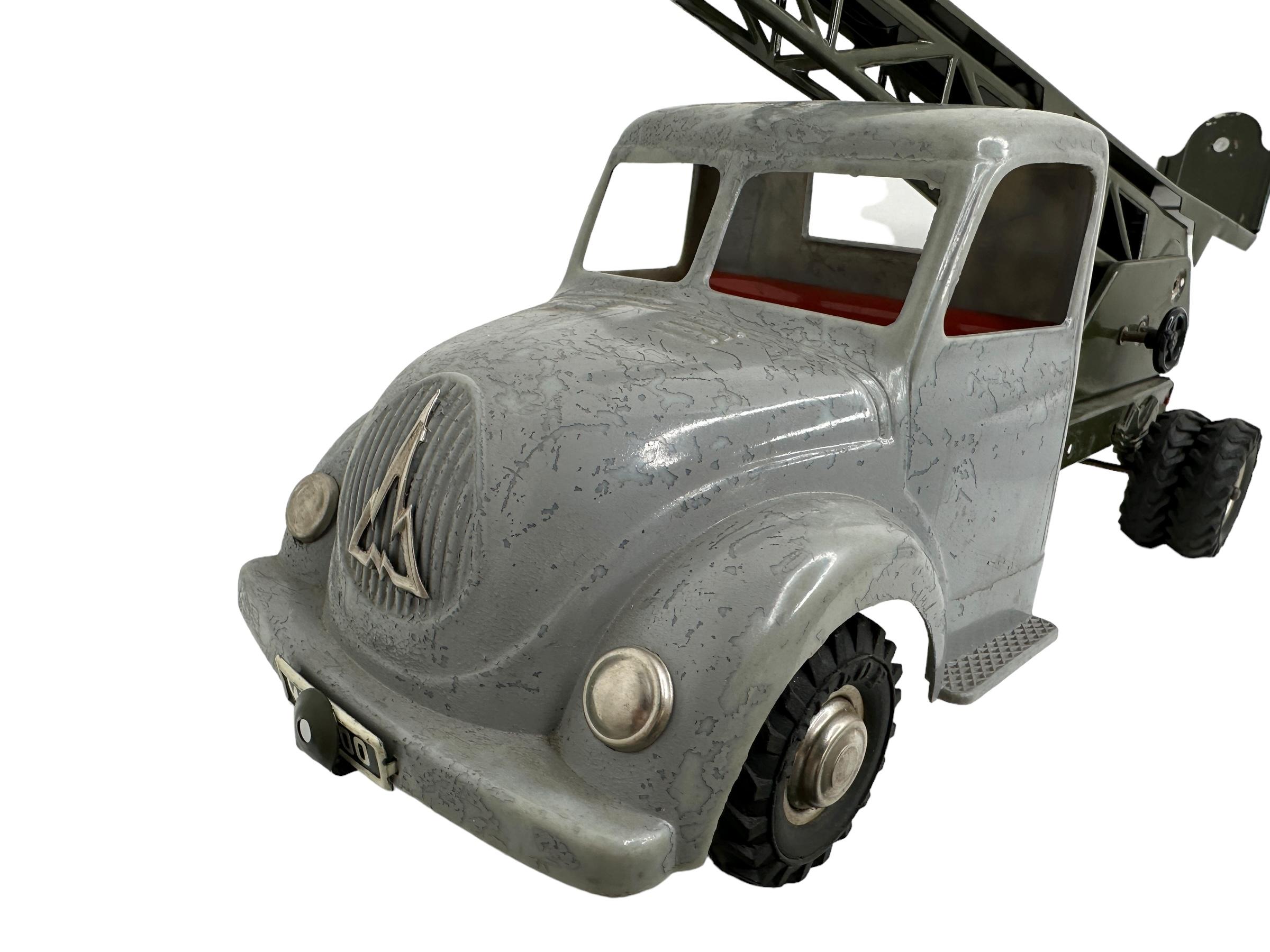 Großes Magirus Deutz Truck aus Kunststoff und Zinn, Vintage, Deutschland 1960er Jahre im Angebot 5