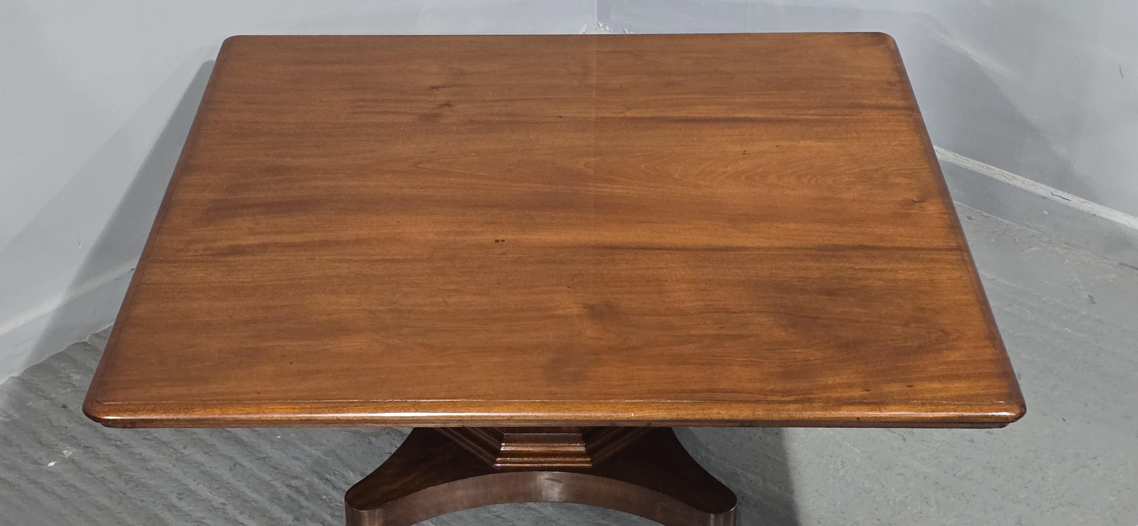 William IV Grande table basse en acajou en vente