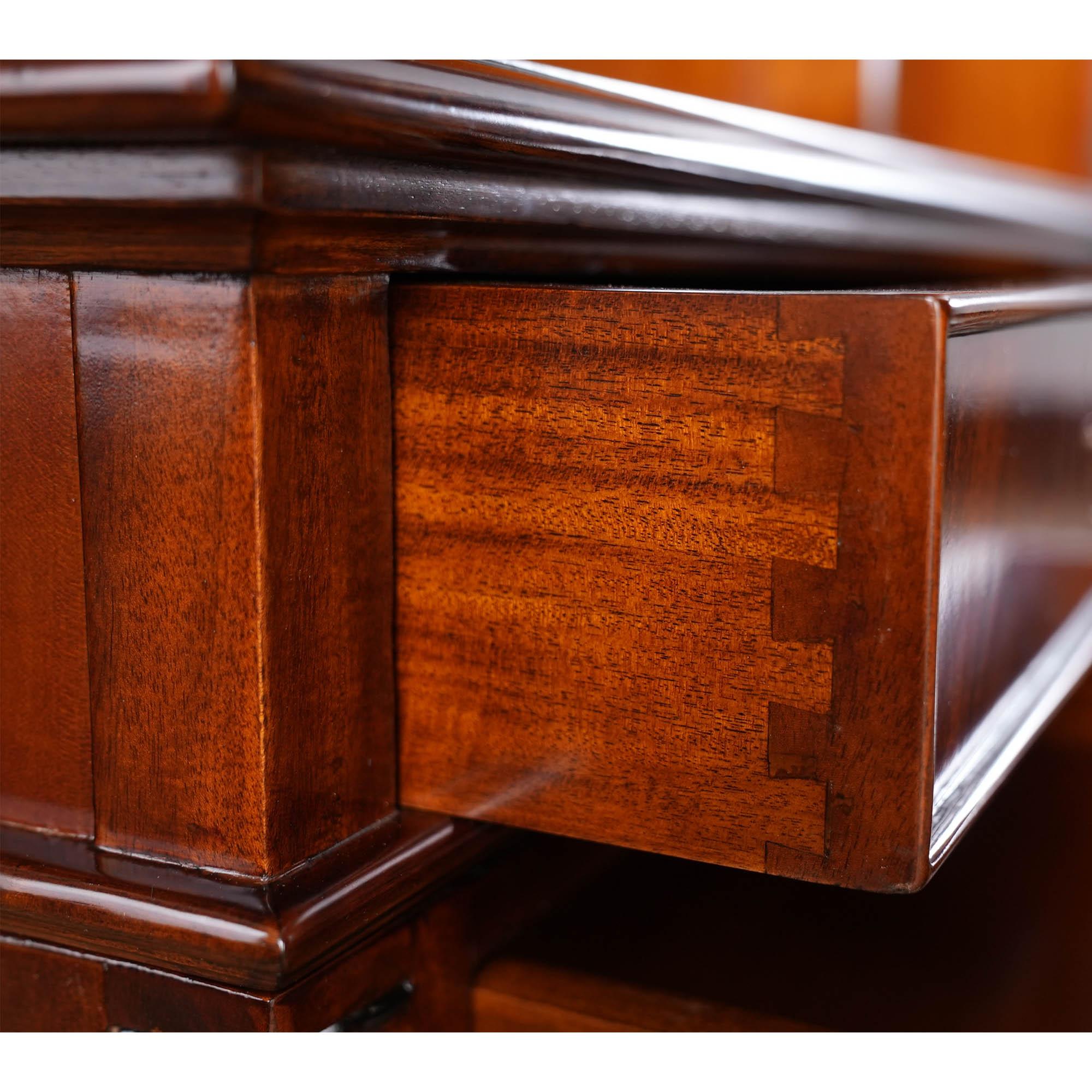 Credenza grande in mogano In condizioni Nuovo in vendita a Annville, PA