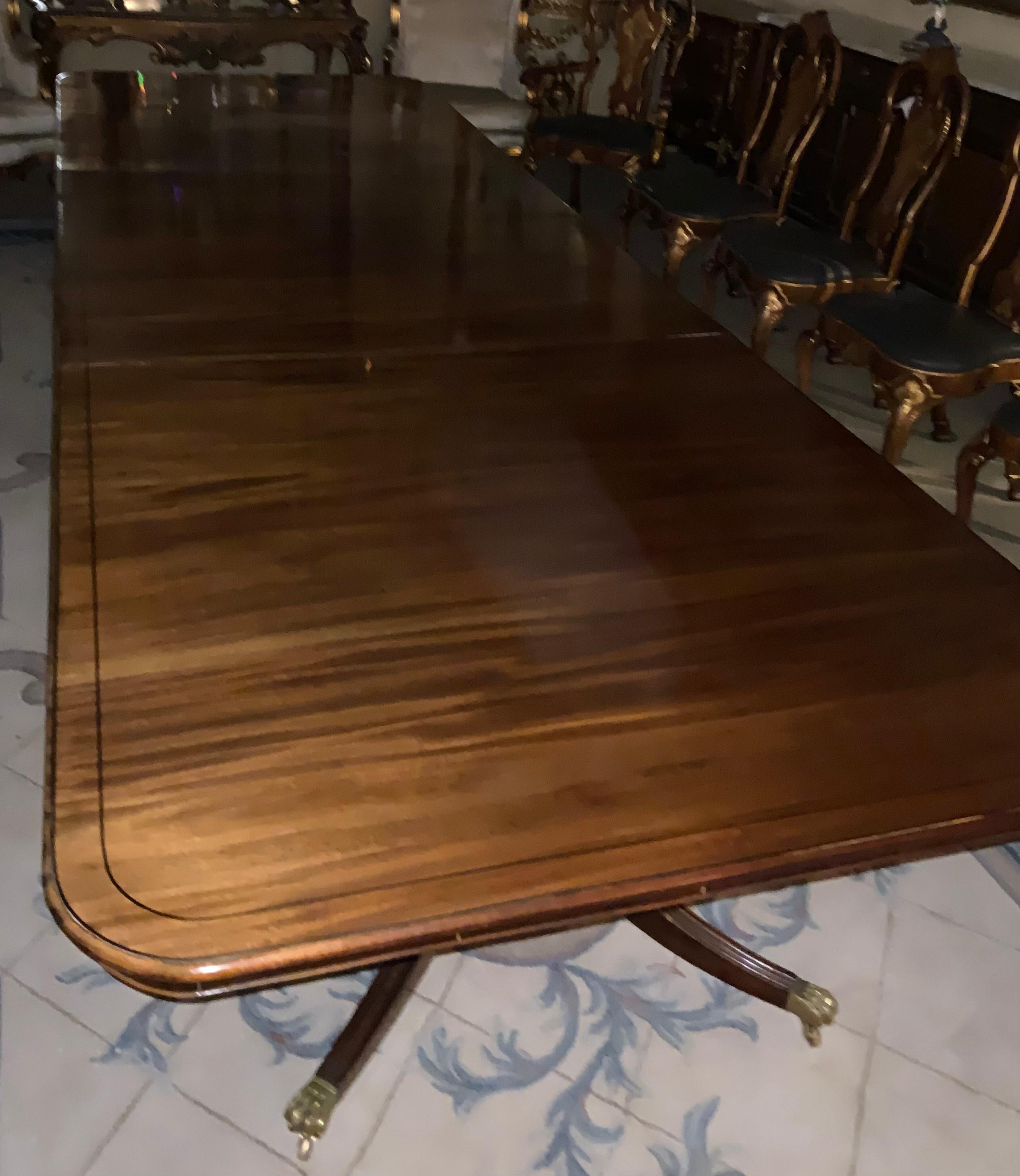 Large Mahogany English George III Period Triple Pedestal Dining Table In Good Condition For Sale In Houston, TX