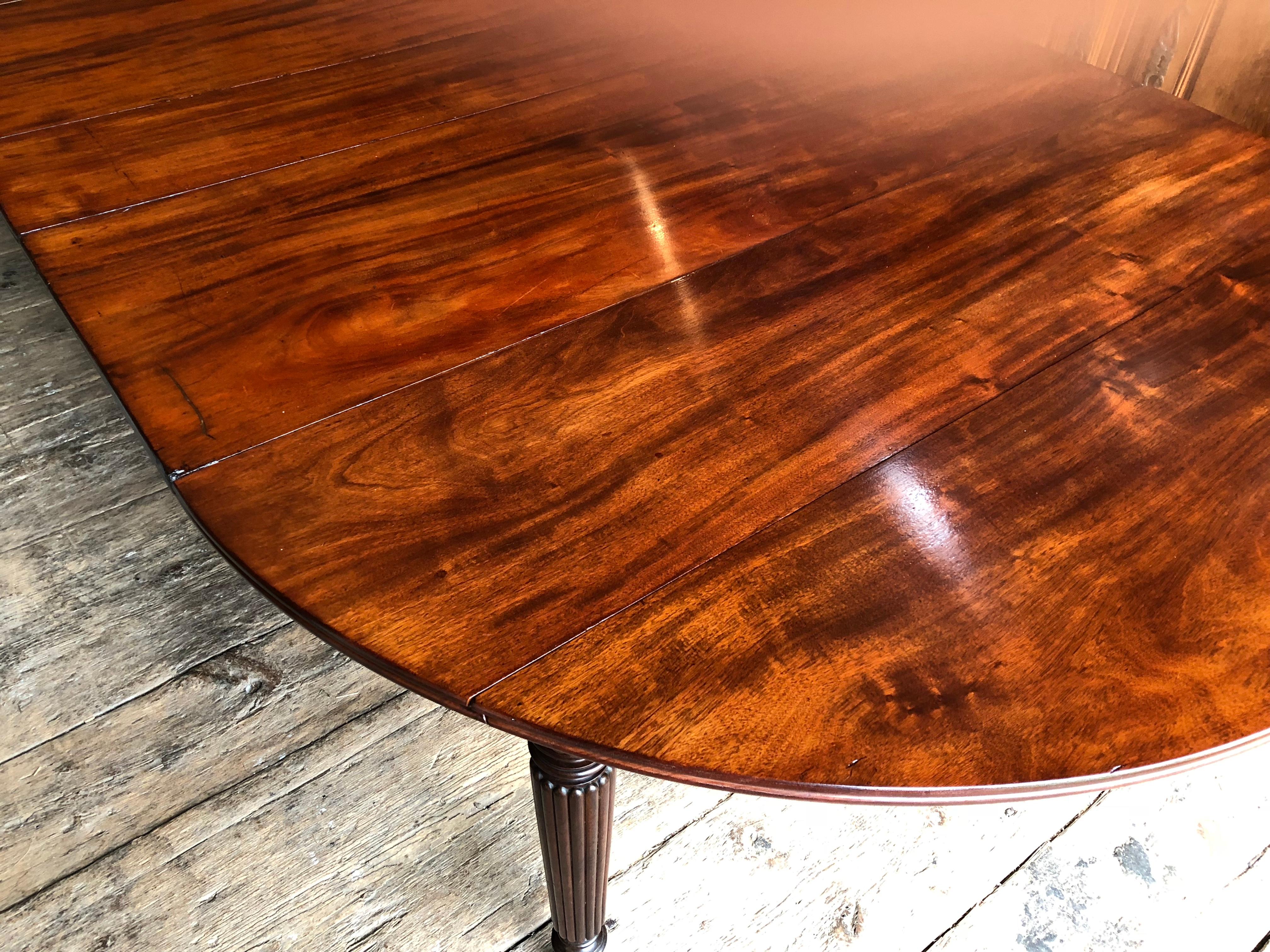 Large Mahogany Expanding Dining Table, French, 19th Century 2