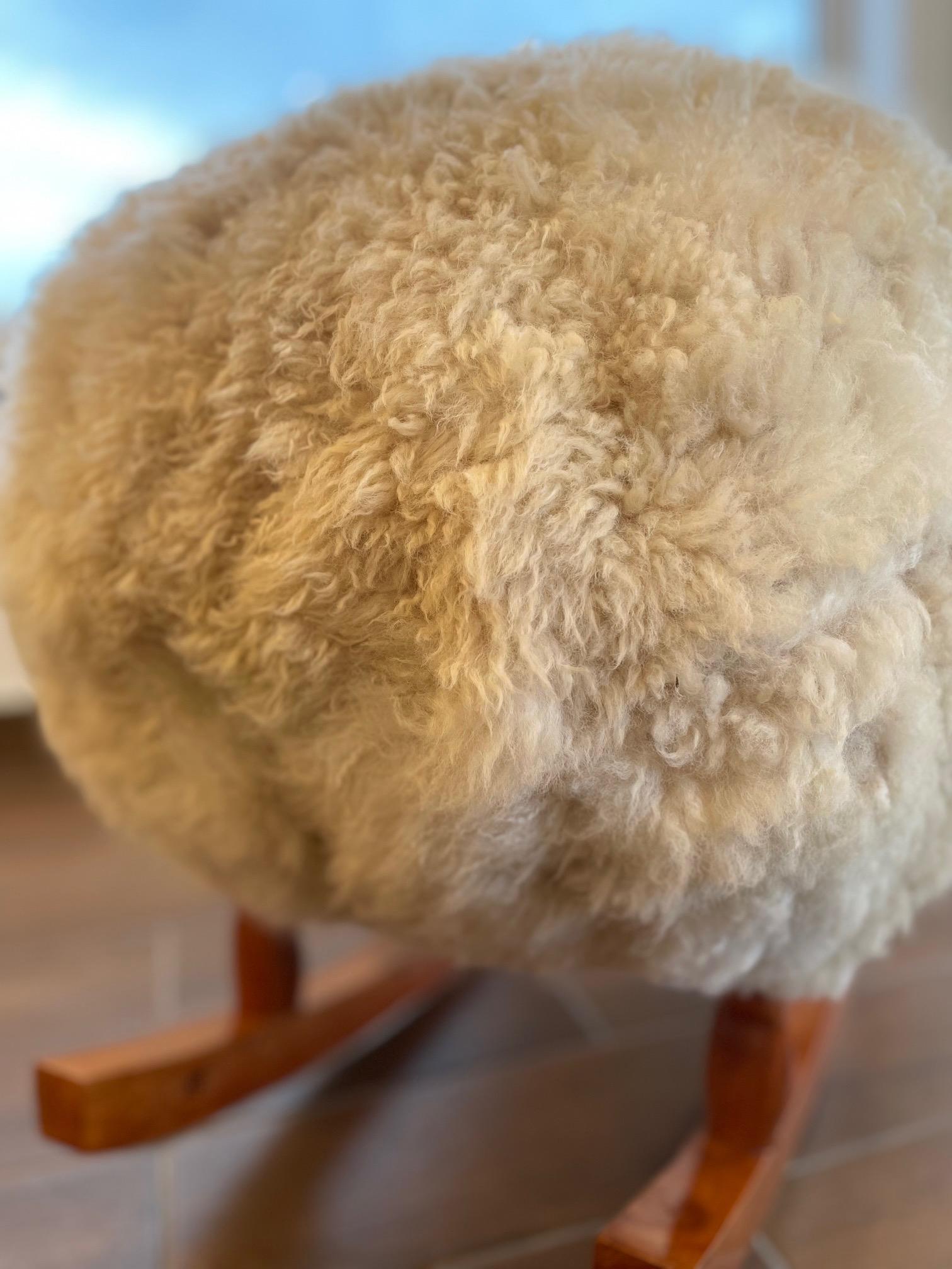 Large Mahogany Sheep Rocker in White Wool For Sale 3