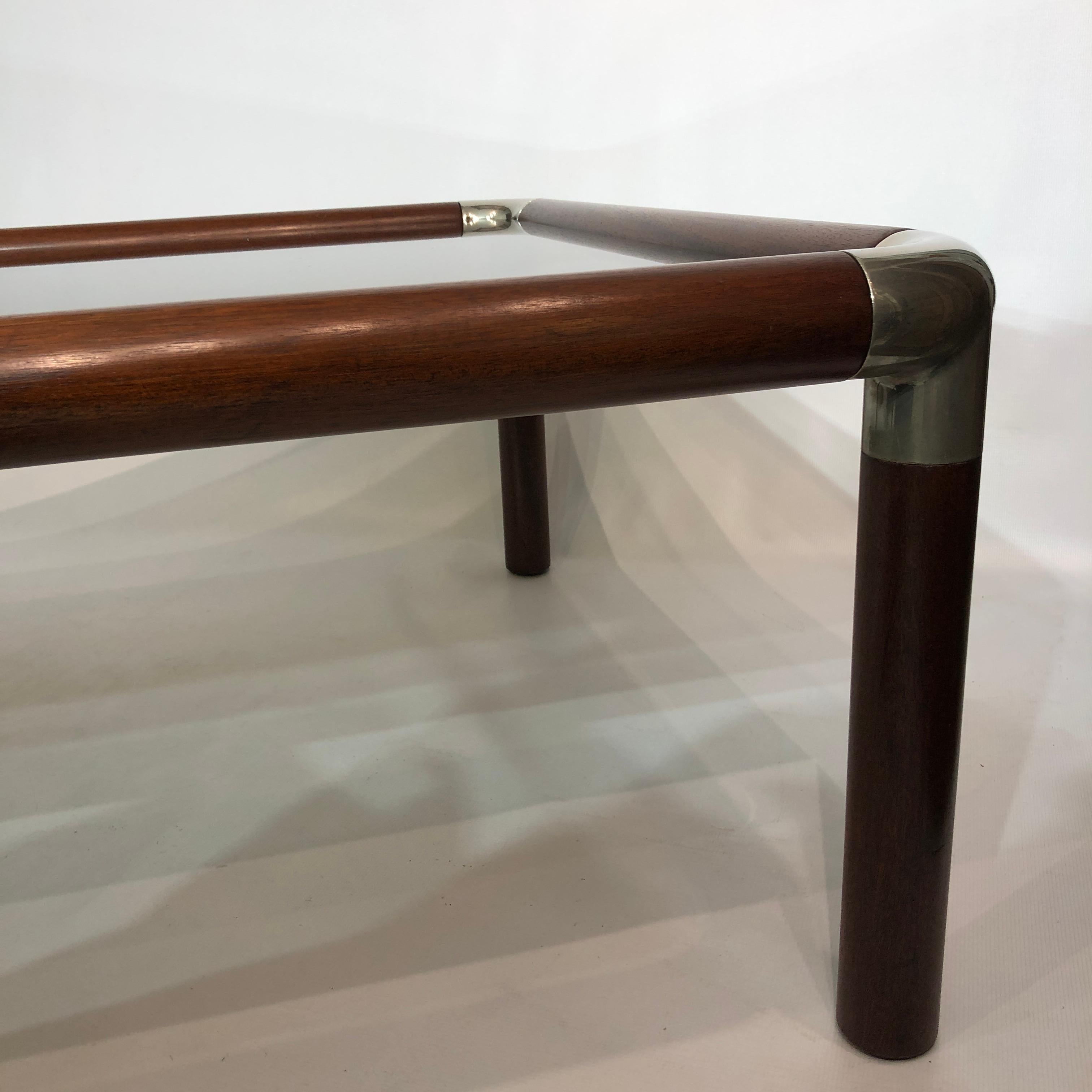 Grande table basse chromée en bois d'acajou fumé Mid-Century Hollywood 1970 en vente 9