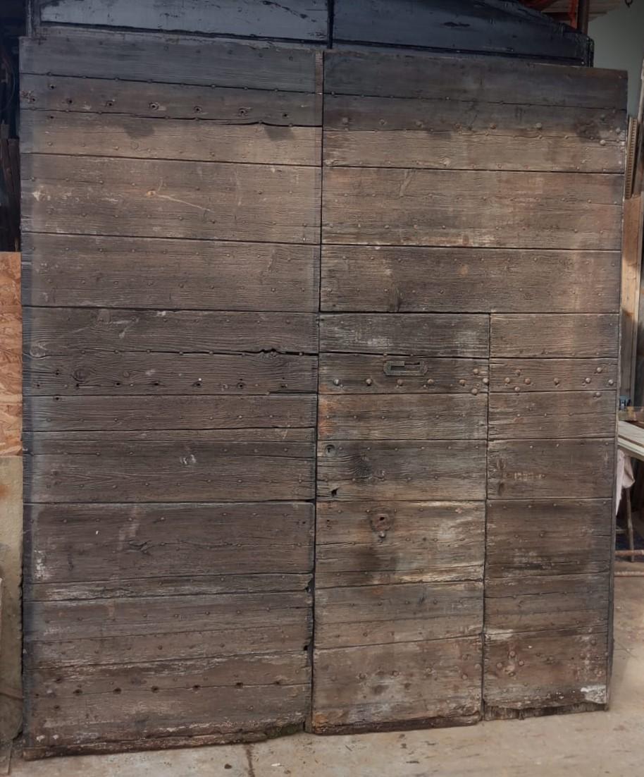 Large Main entrance door double-leaf nailed chestnut, Italy For Sale 5
