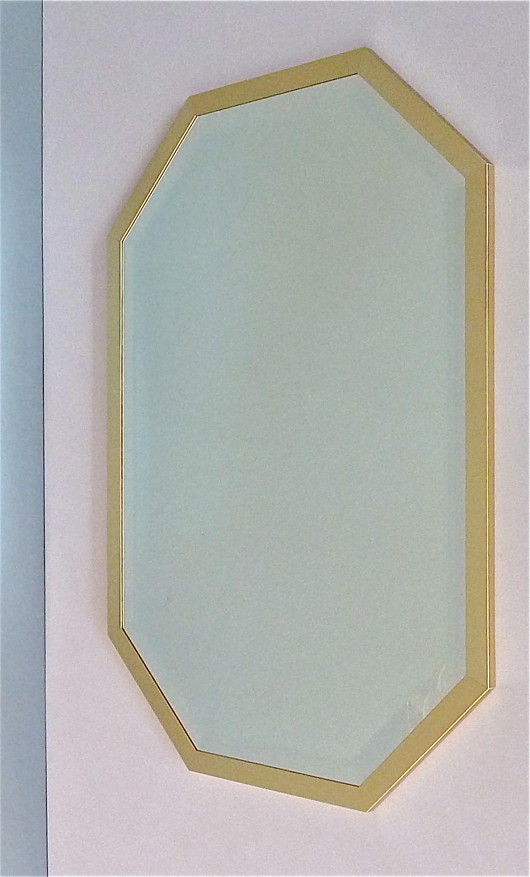 Grand miroir octogonal en laiton doré à facettes Crespi Rizzo de la Maison Jansen Bon état - En vente à Nierstein am Rhein, DE