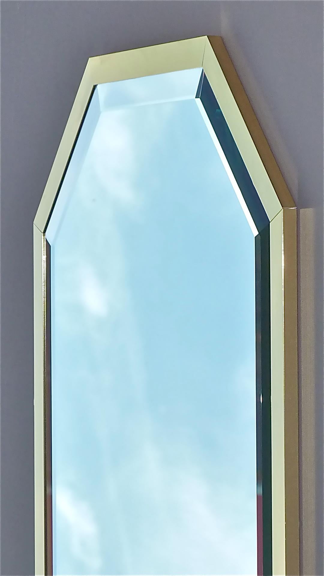 Großer Spiegel im Maison Jansen Stil Achteckig Vergoldetes Messing Facettiertes Glas Crespi Rizzo (Kristall) im Angebot