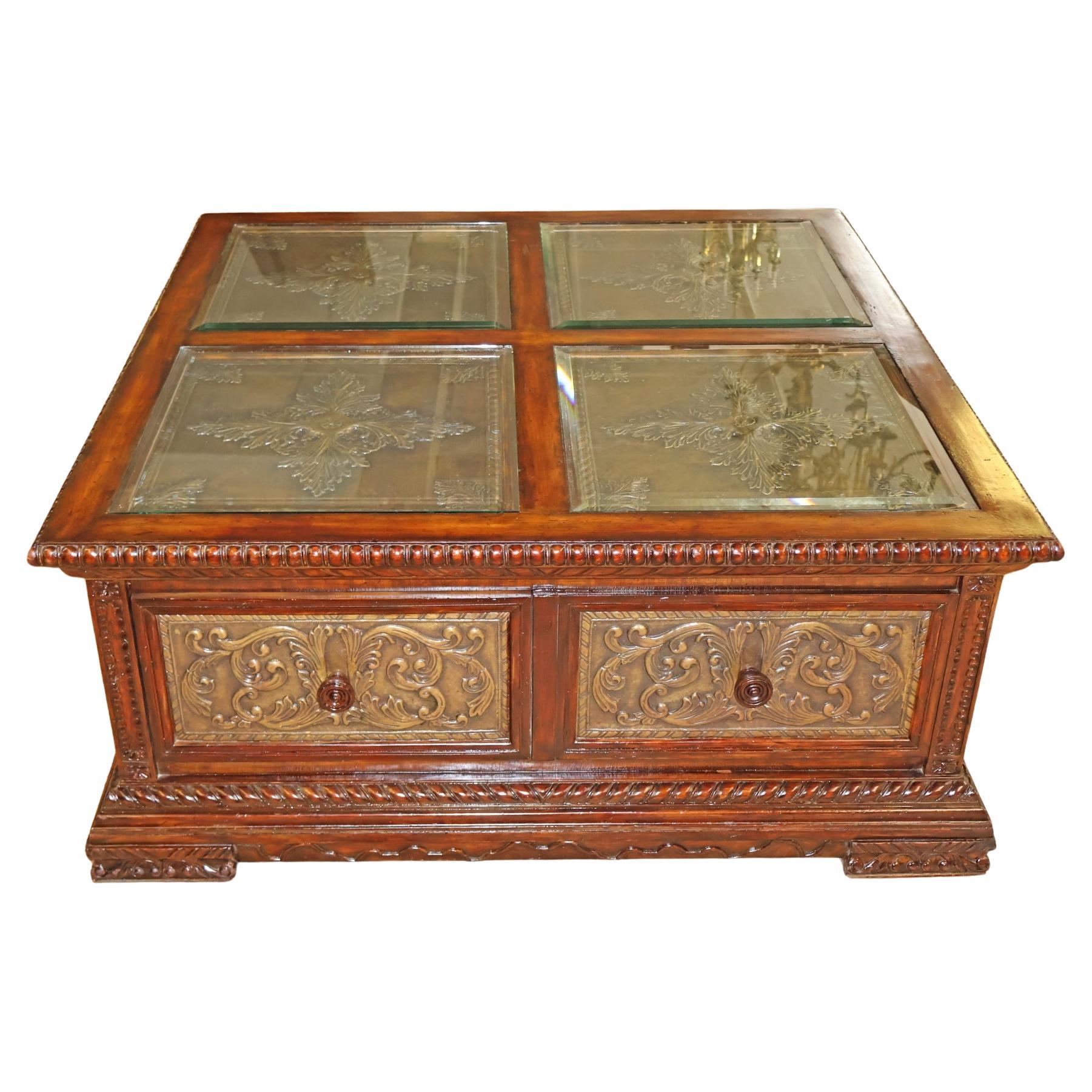 Mesa baja grande Maitland Smith de cobre y caoba envejecida en venta