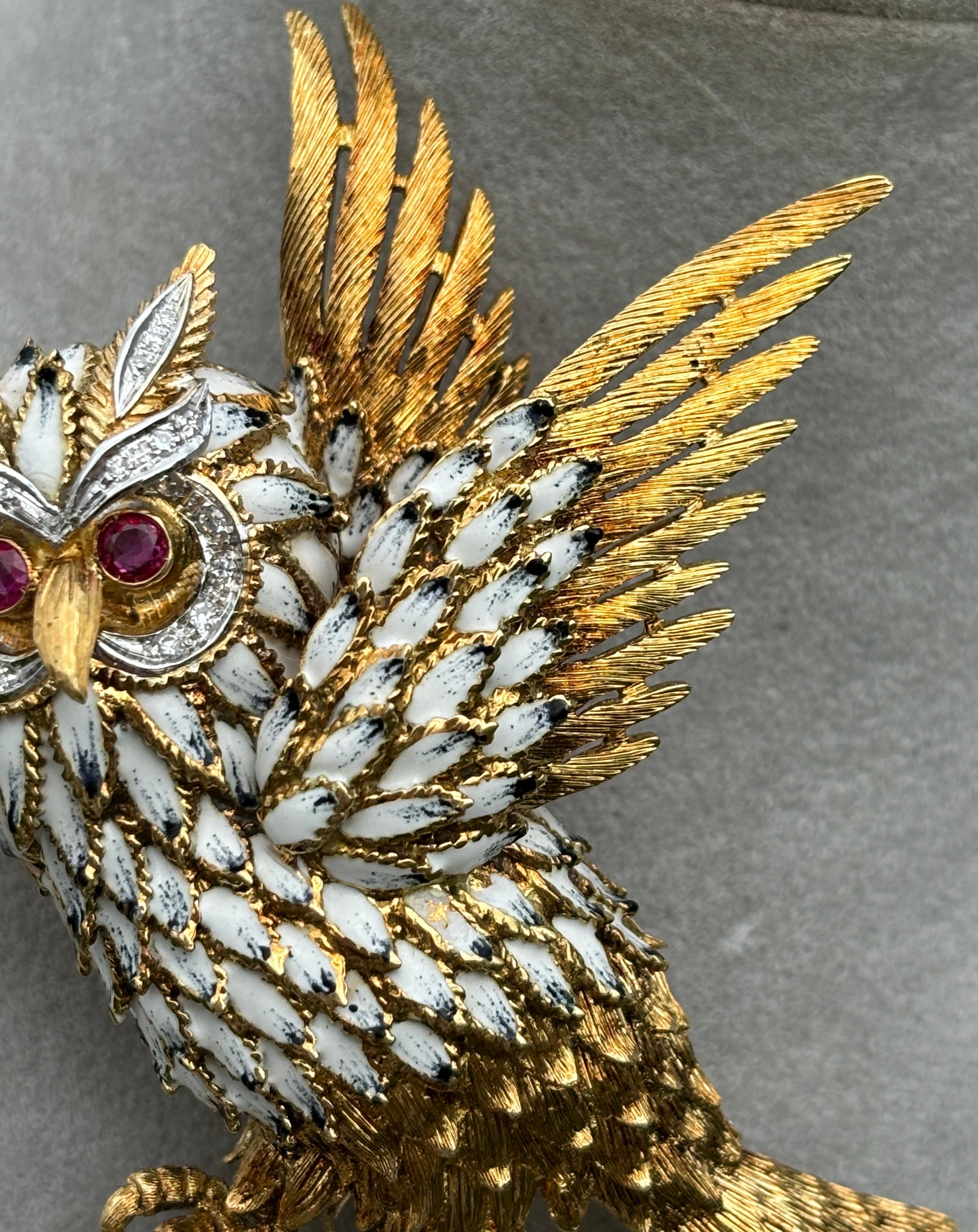 Large Majestic 18k Yellow Gold Italian Enameled Ruby & Diamond OWL Brooch For Sale 2