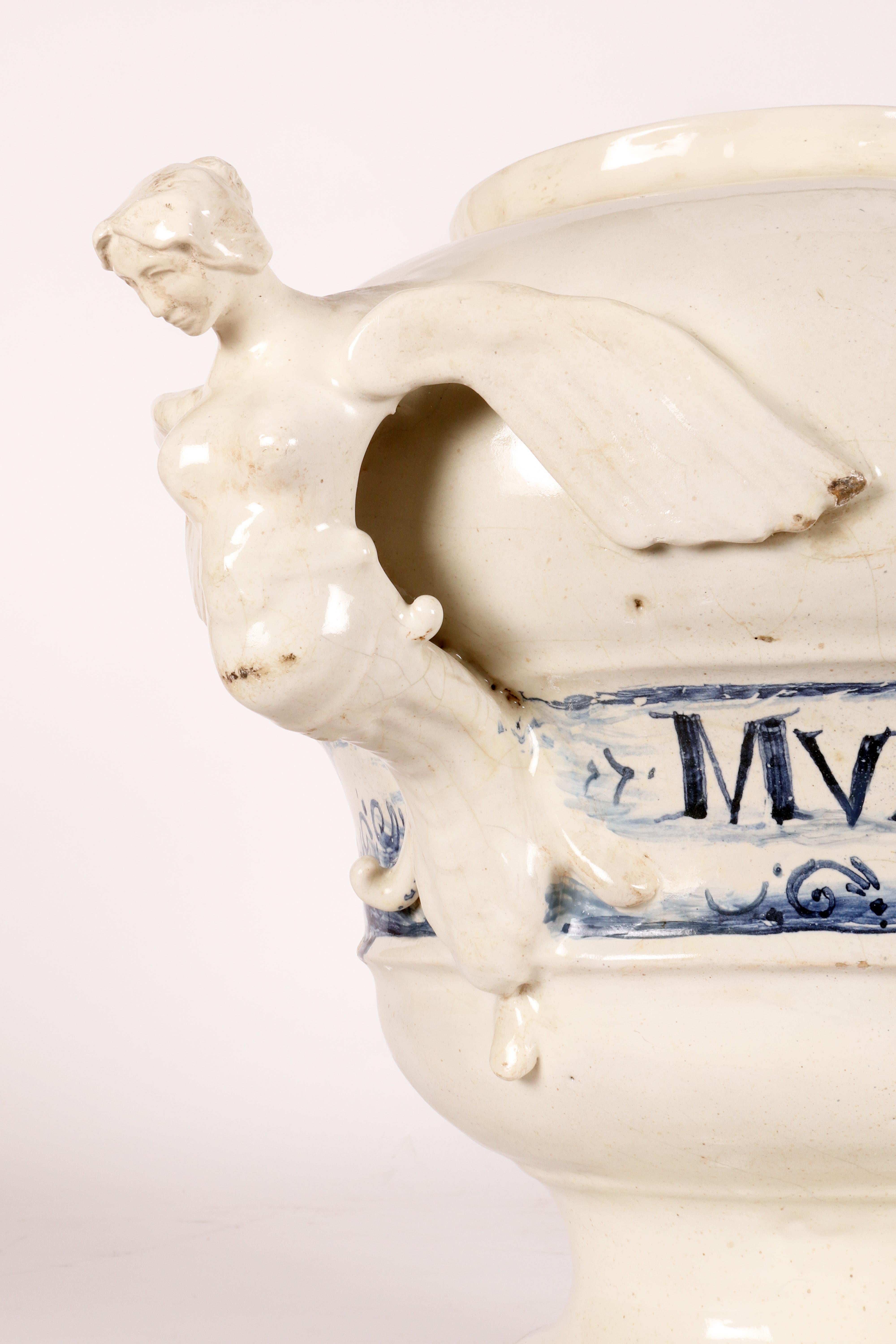 Large majolica Albarello with pharmaceutical writing, Italy circa 1730. For Sale 7