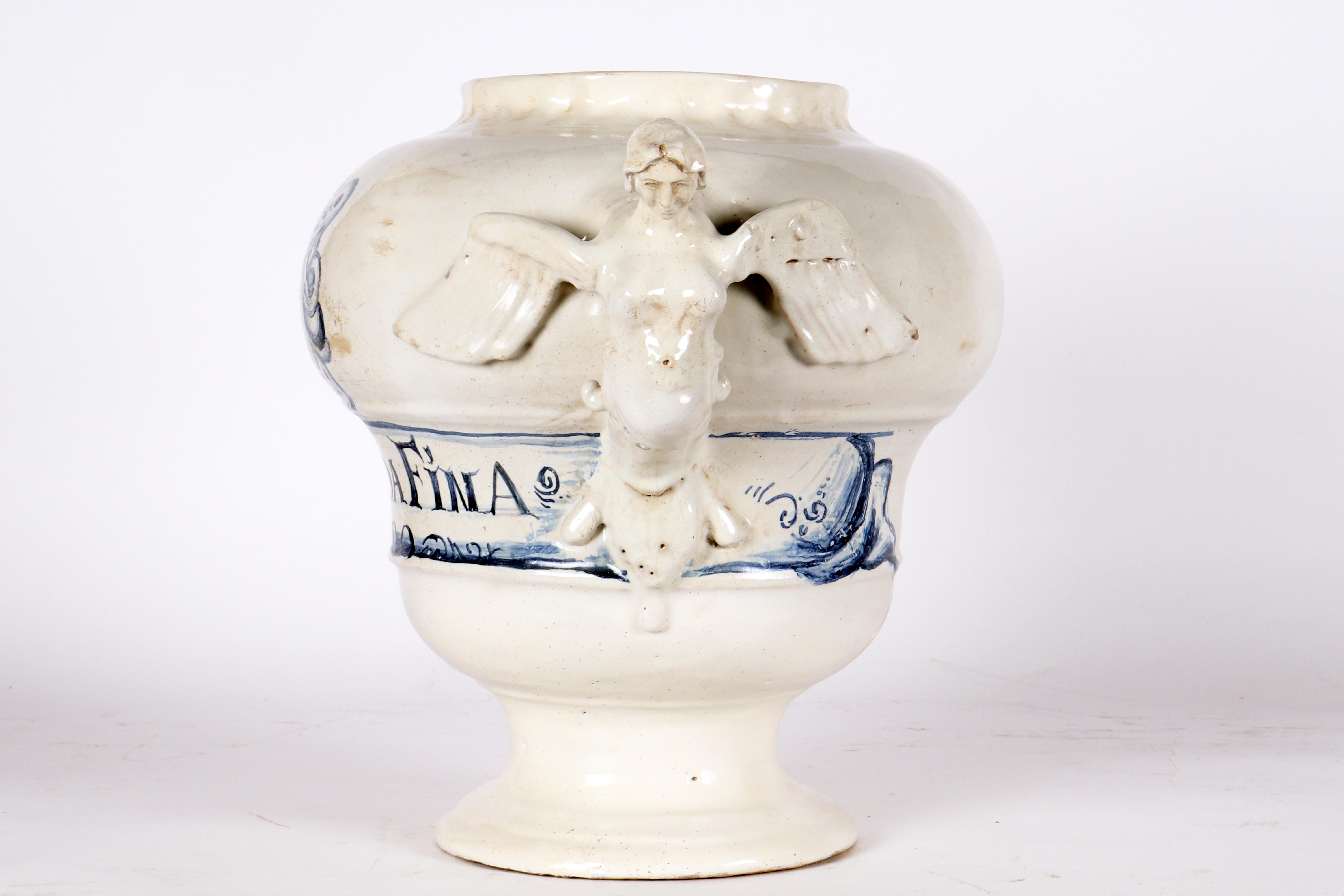 Large majolica Albarello with pharmaceutical writing, Italy circa 1730. In Good Condition For Sale In Milan, IT