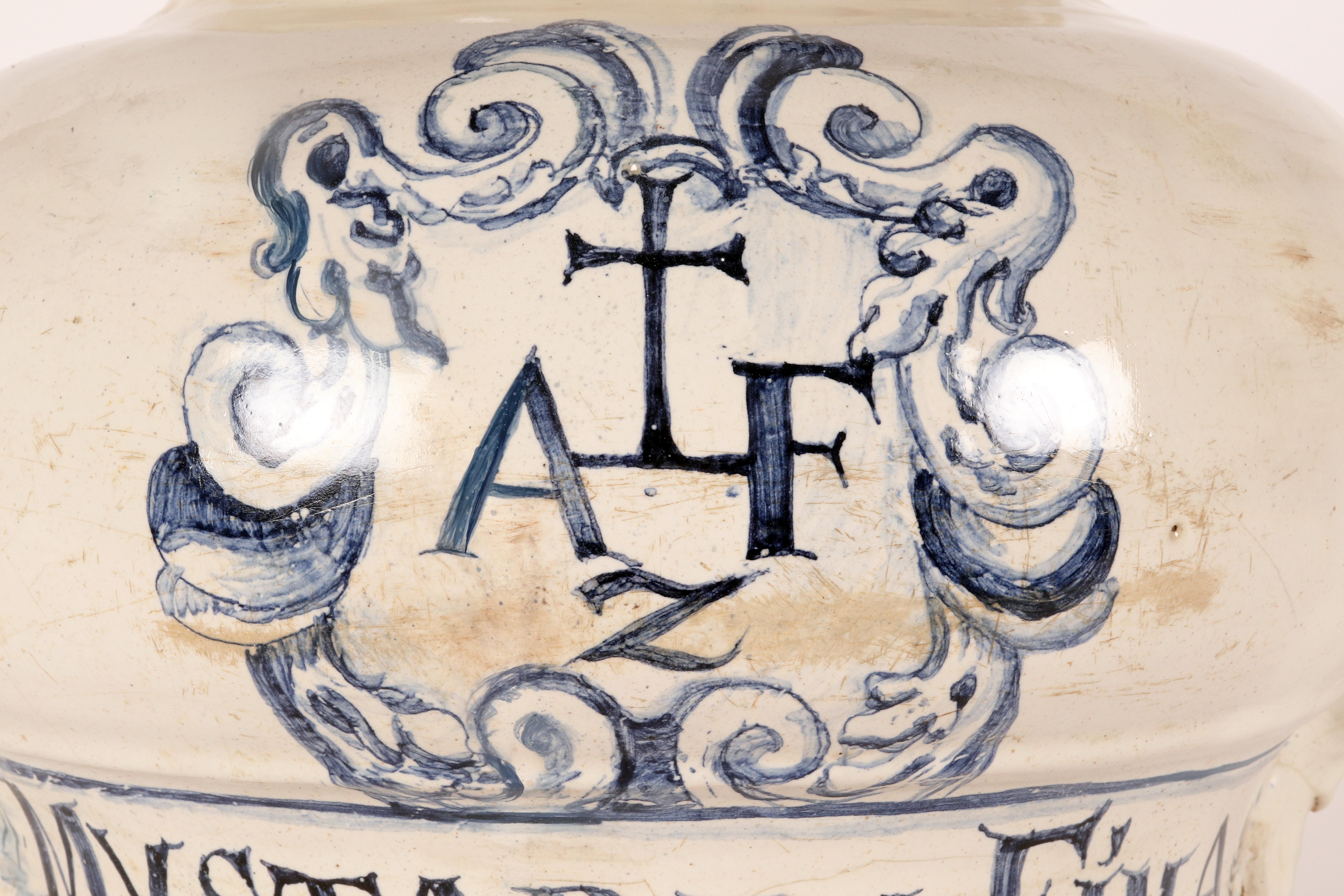 Large majolica Albarello with pharmaceutical writing, Italy circa 1730. For Sale 1