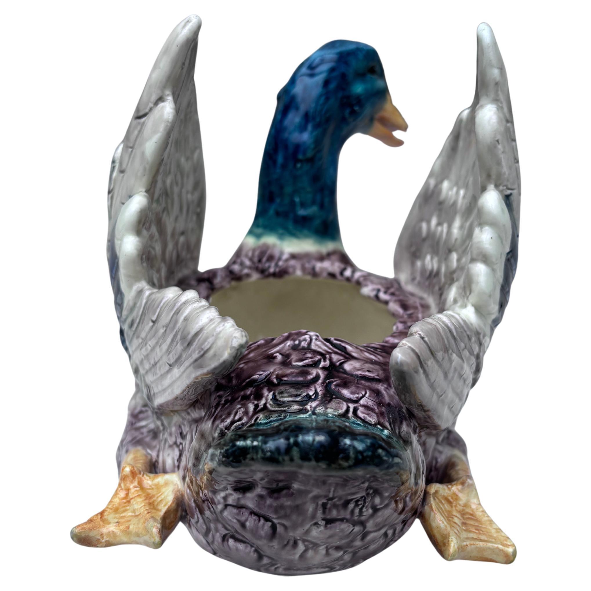 Fine XIX secolo Grande Jardiniere di anatra in maiolica Delphin Massier, 1890 circa in vendita