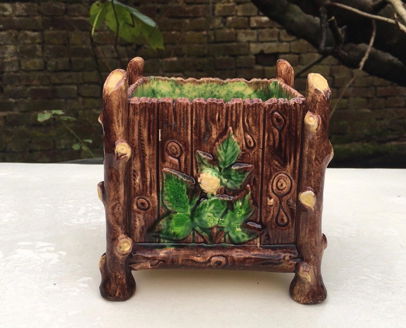 Large Majolica Palissy jardinière signed Saint Honore Les Bains circa 1880.
Each side with differents plants.
Measures: Height / 5.7 inches, length / 5.5 inches.