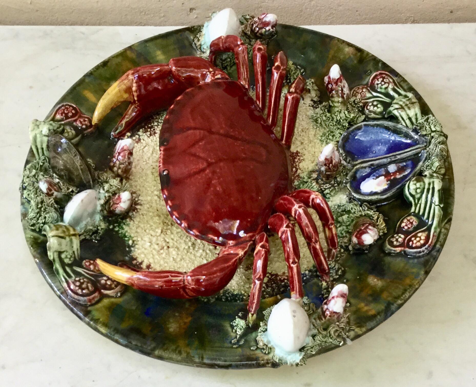 Majolica faience Palissy Portuguese crab platter, circa 1940.
Decorated with mussels and shells,
Signed Caldas da Rainha.
Nautical.