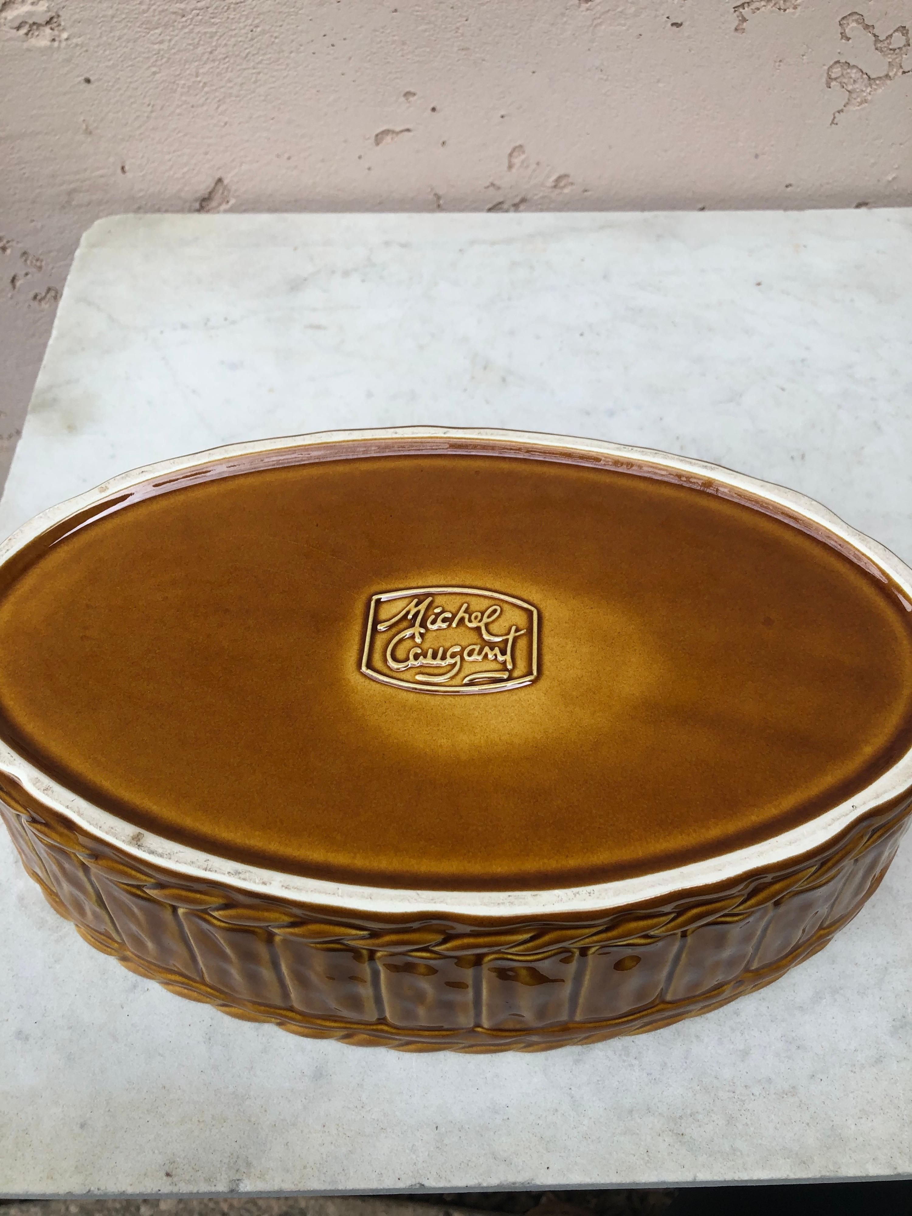 Large Majolica Pate Tureen Caugant Circa 1950 In Good Condition For Sale In Austin, TX