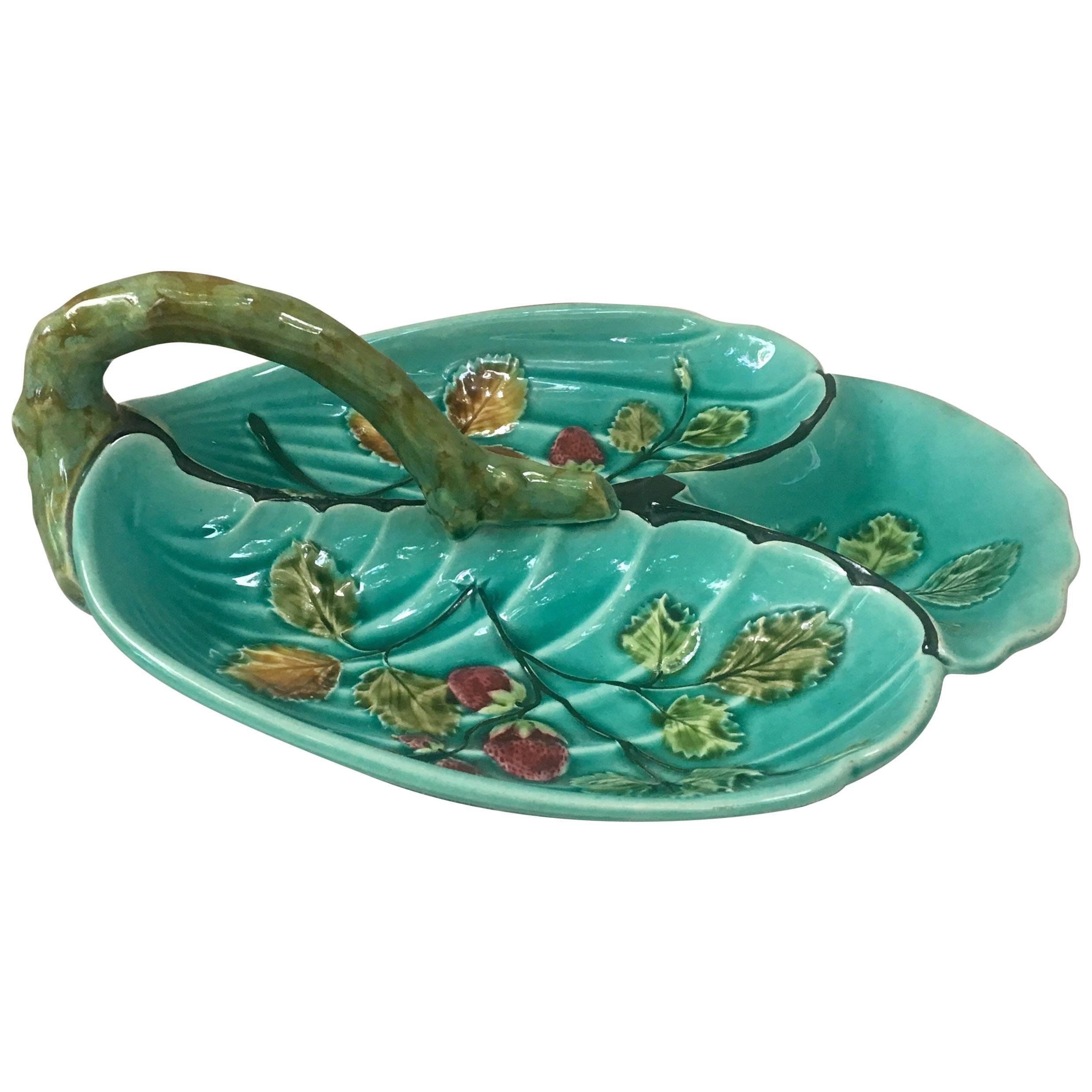 Large Majolica Strawberry Orchies Platter, circa 1880 3