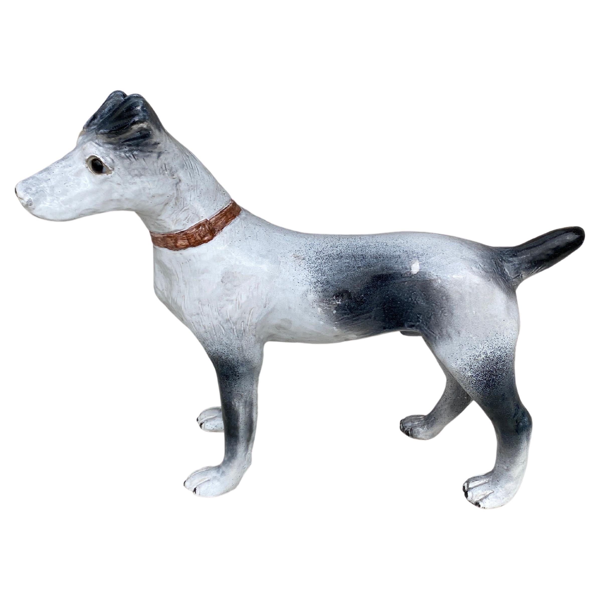 Großer Majolika-Terrakotta-Hundehund Bavent aus Majolika (Rustikal) im Angebot