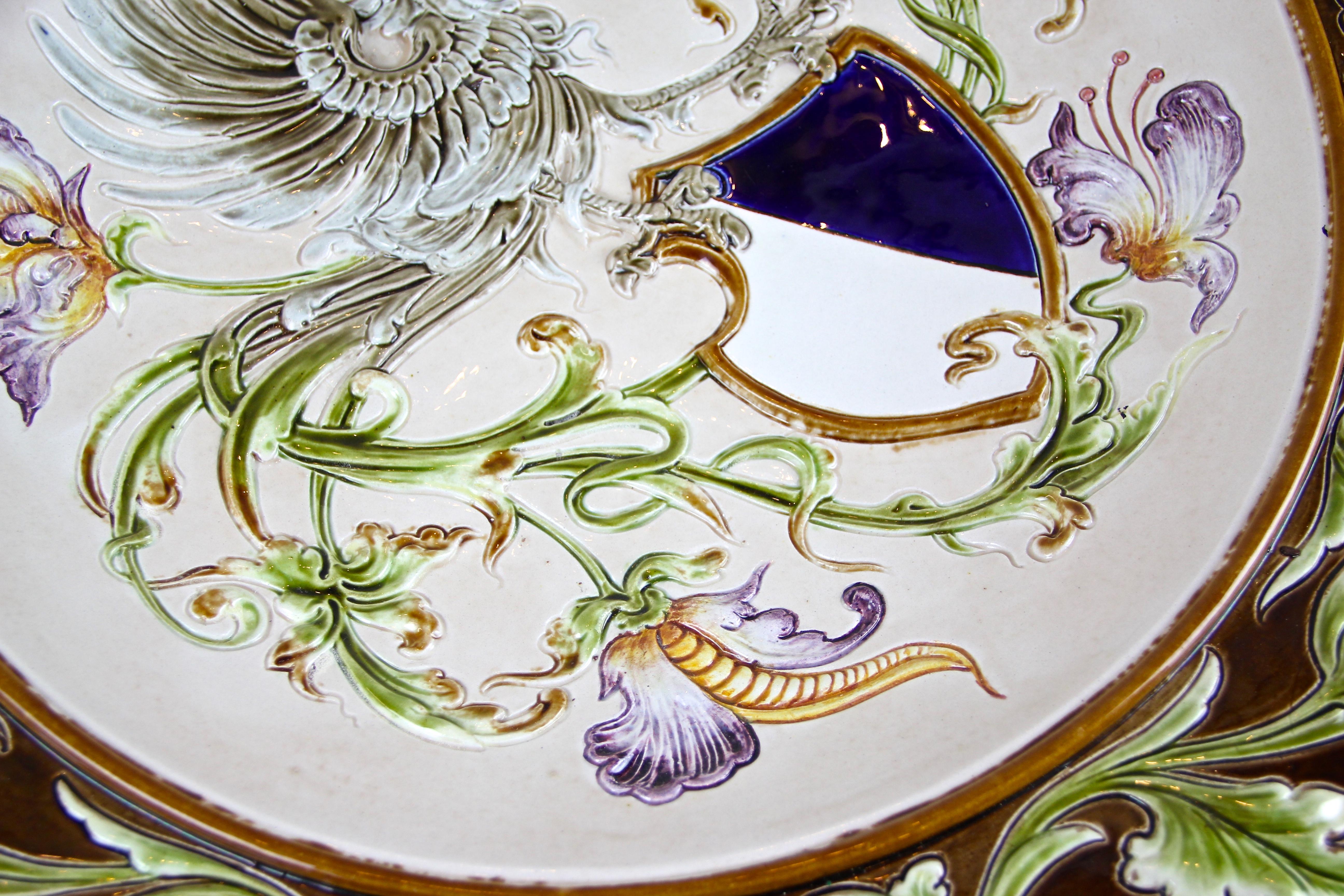 Large Majolica Wall Plate by Wilhelm Schiller & Son, Bohemia, circa 1890 For Sale 4