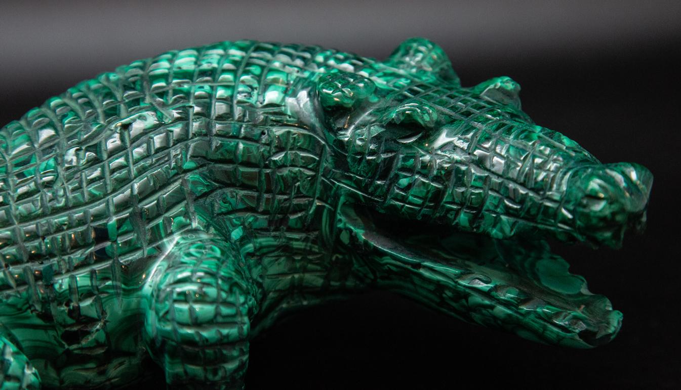 Large Malachite Alligator In Excellent Condition In New York, NY