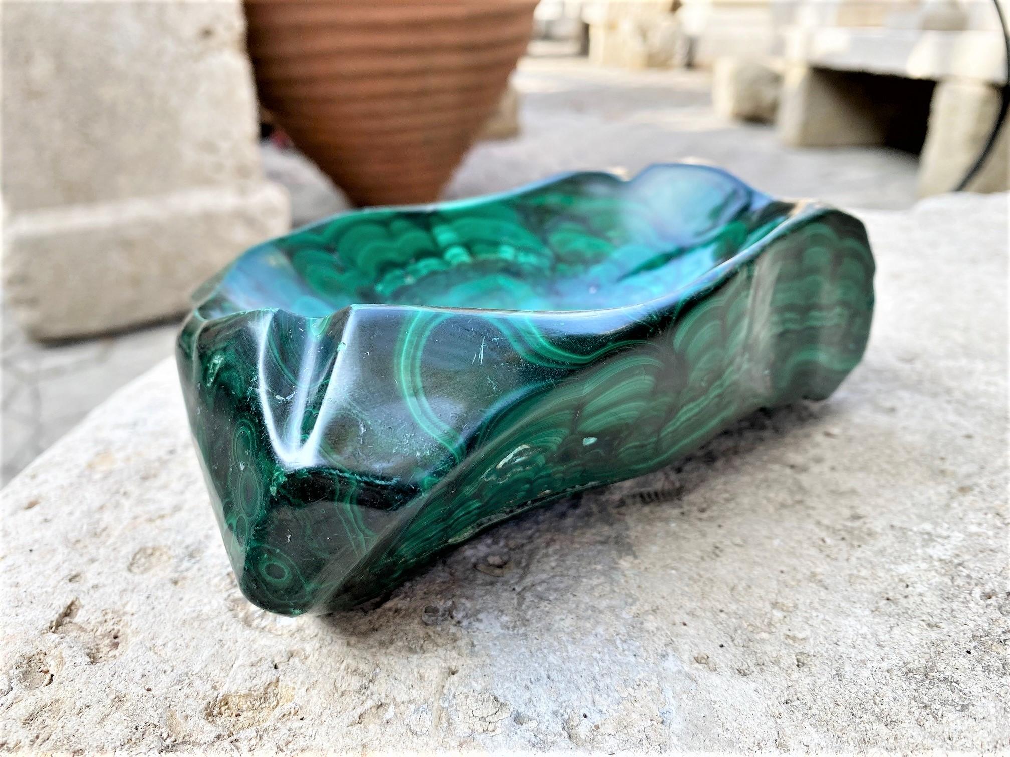 Large Malachite Ashtray Vide Poche Desk Accessory Decorative Object Gift Smoker In Good Condition In West Hollywood, CA