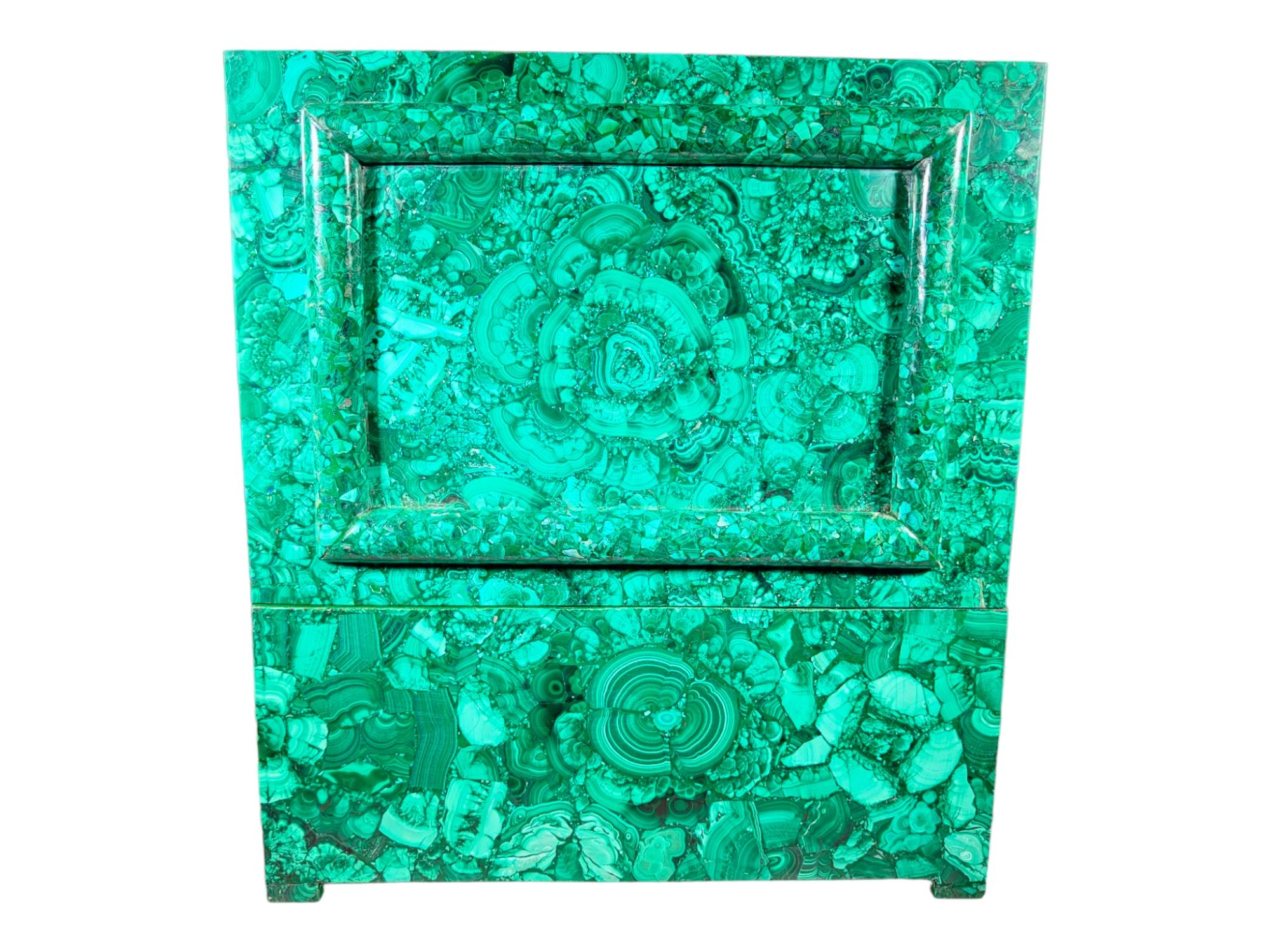 Large Malachite Box from the Mid-20th Century For Sale 1
