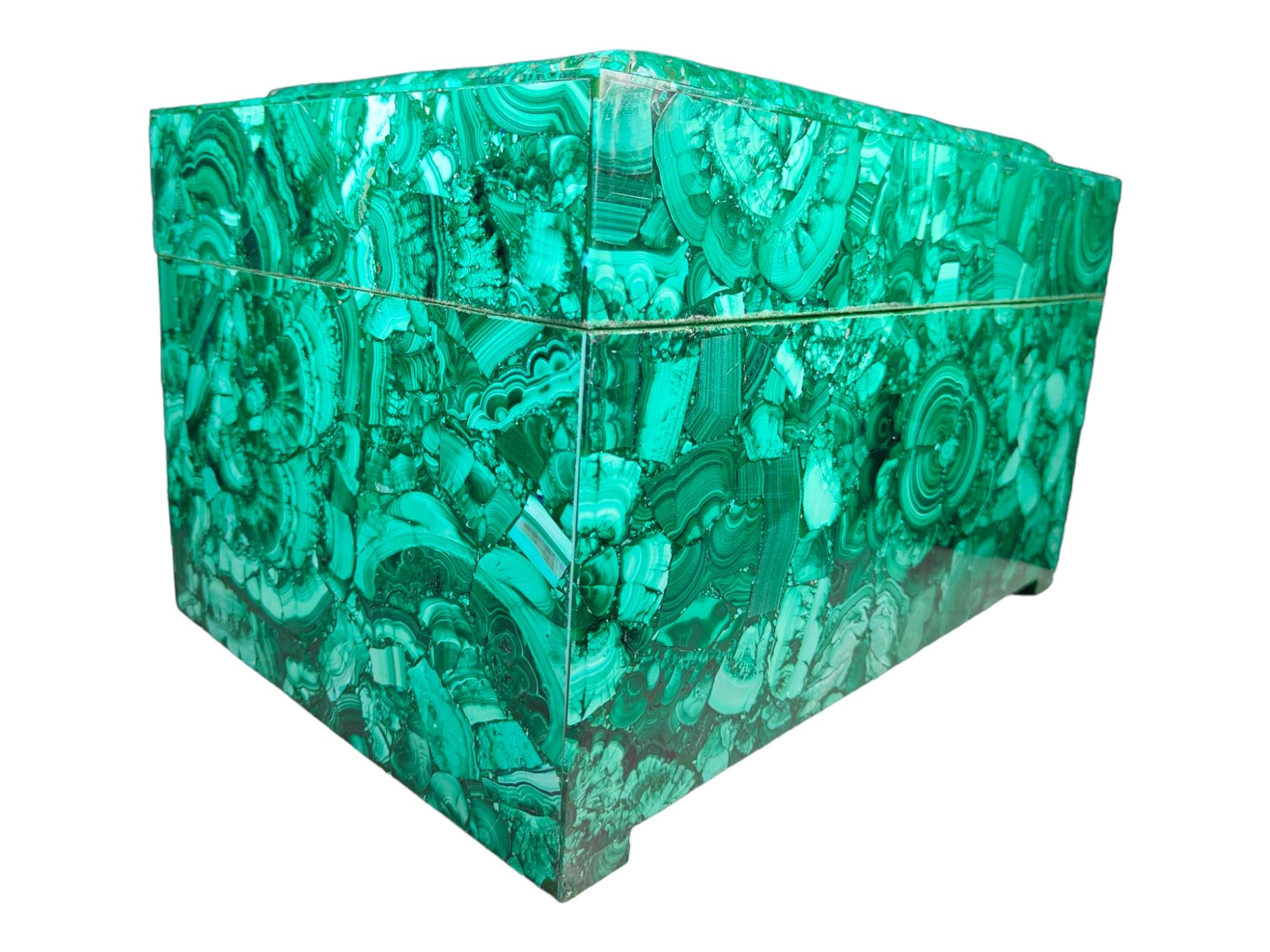 Large Malachite Box from the Mid-20th Century For Sale 4