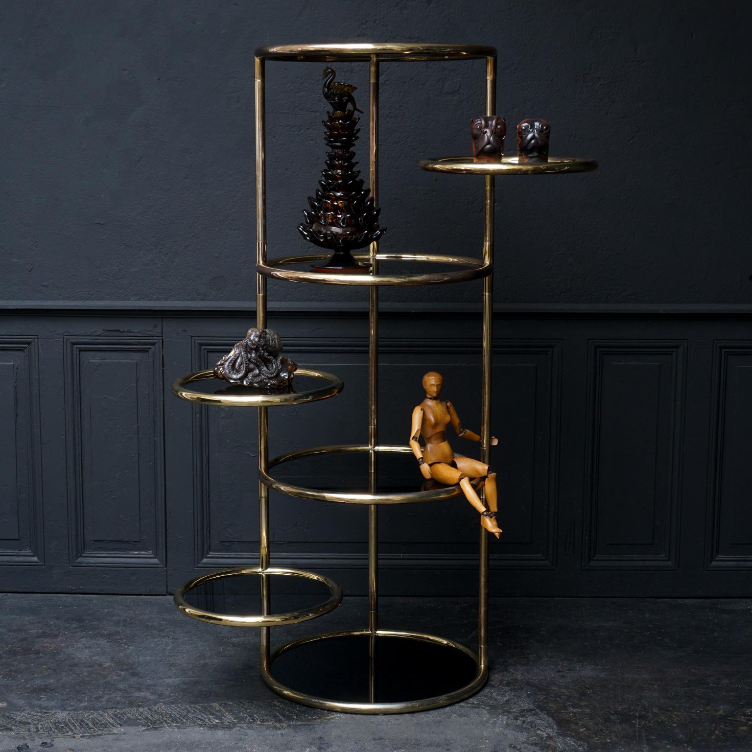 Grande pieuvre malaisienne Borneo du 20e siècle sculptée en ambre foncé 8
