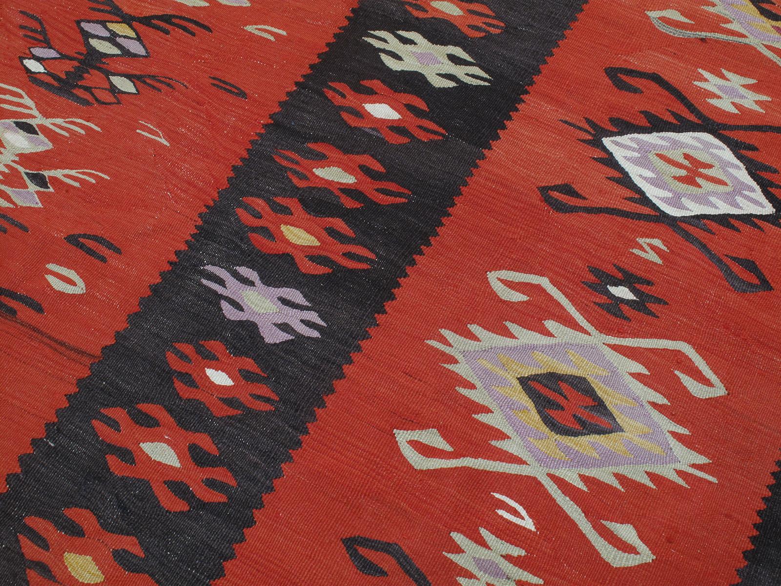 Large Manastir Kilim 'DK-114-20' In Good Condition For Sale In New York, NY