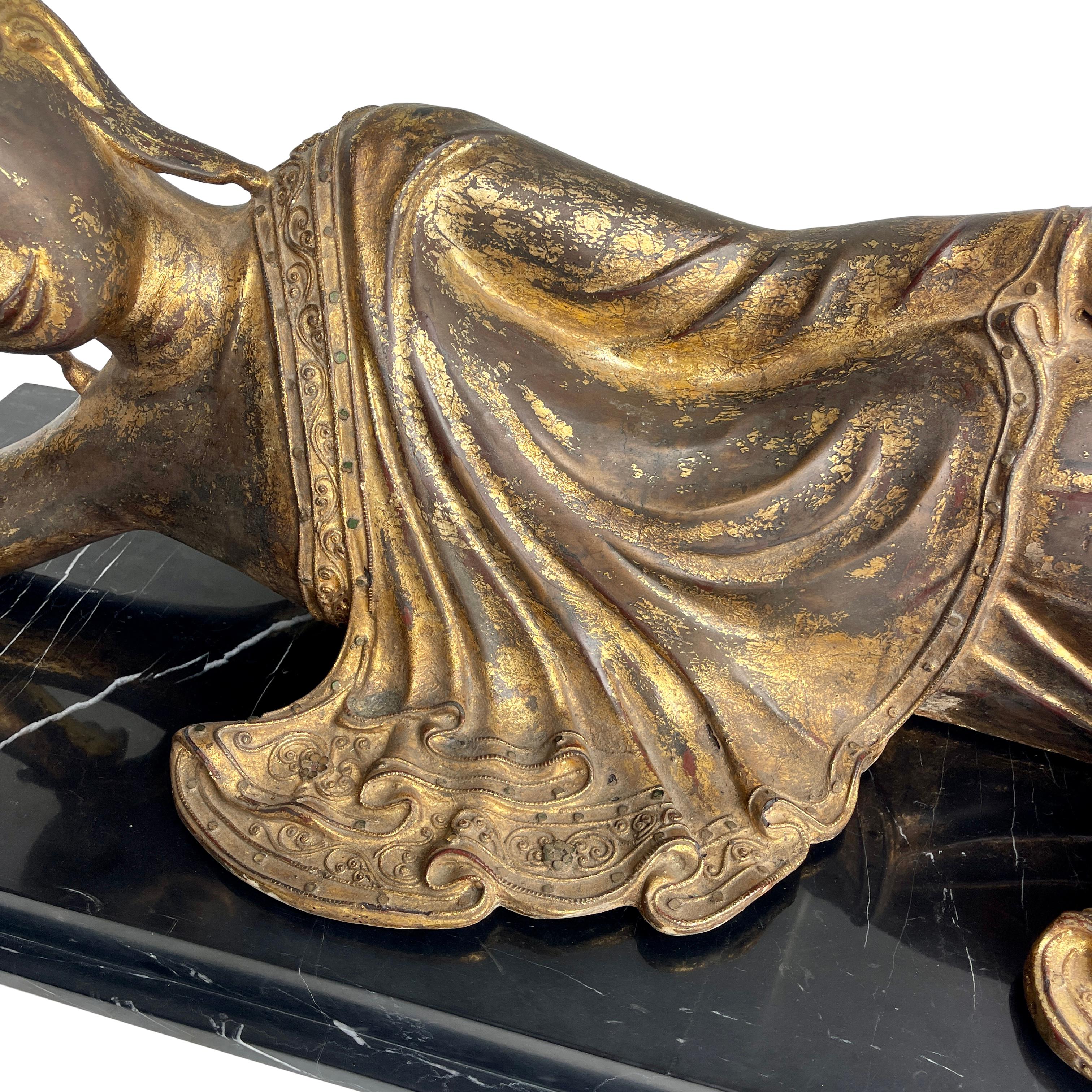 Large Mandalay Style Gilt Bronze Reclining Buddha Sculpture on Black Marble Base For Sale 2