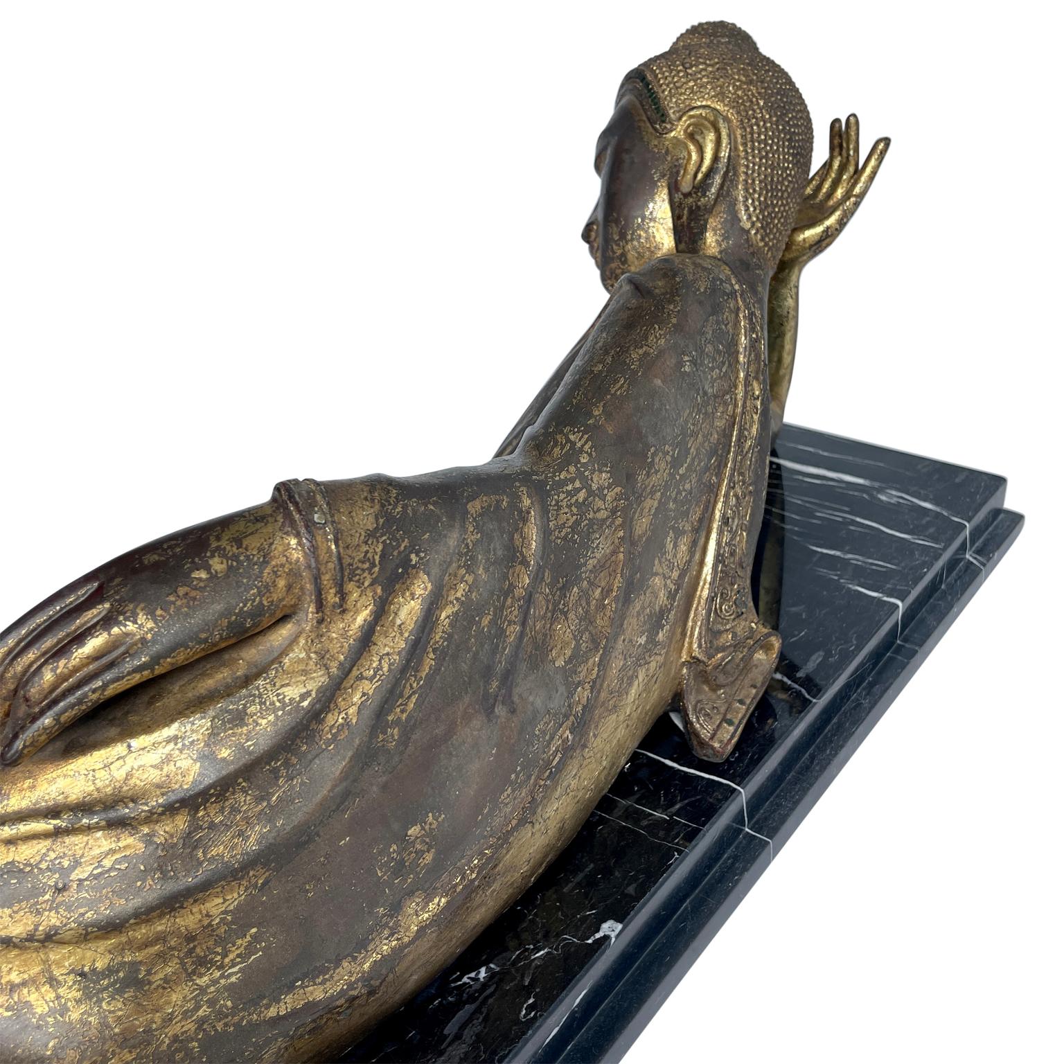 Large Mandalay Style Gilt Bronze Reclining Buddha Sculpture on Black Marble Base For Sale 11