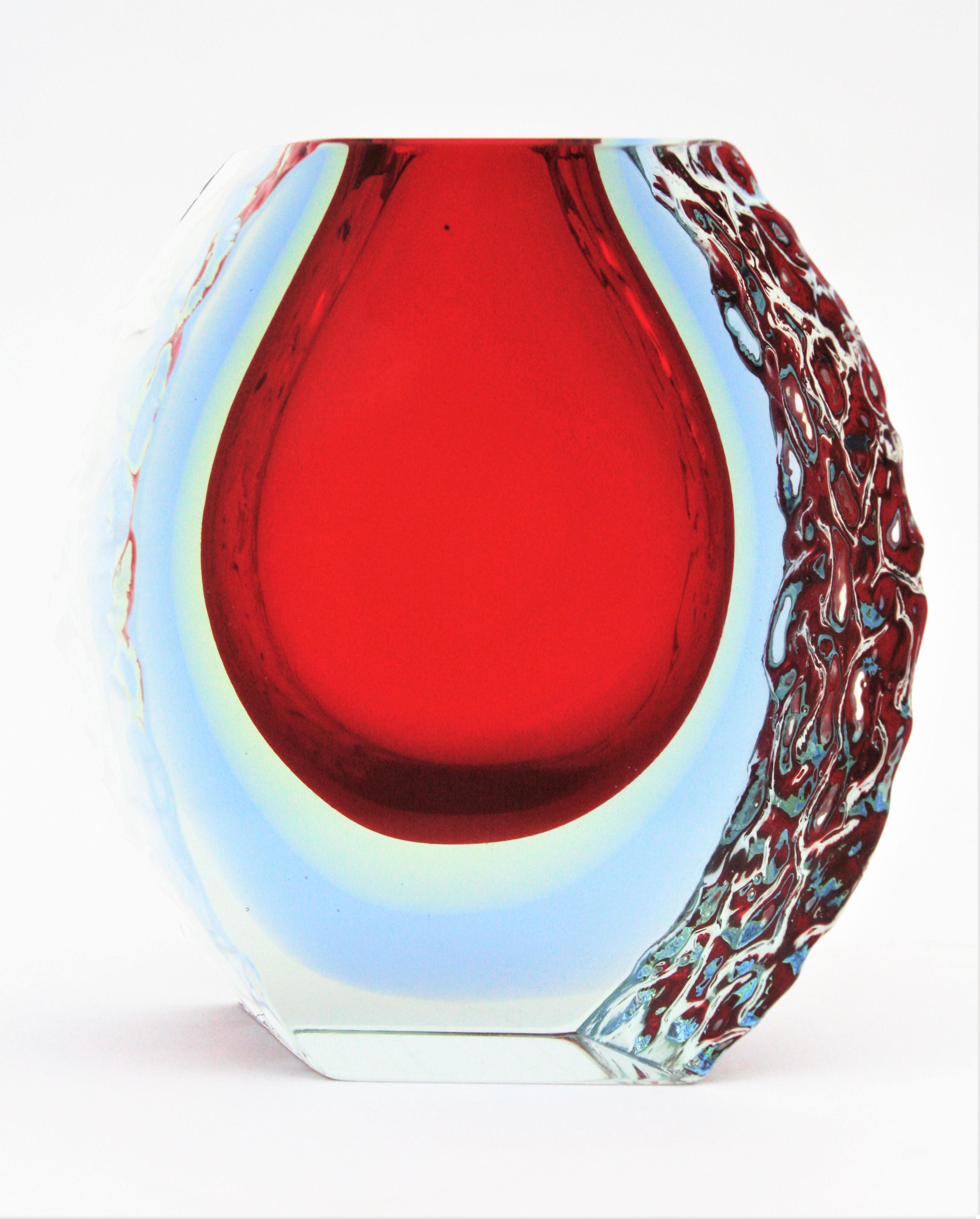 Large Mandruzzato Murano Faceted Textured Red, Blue, Yellow Sommerso Glass Vase 4