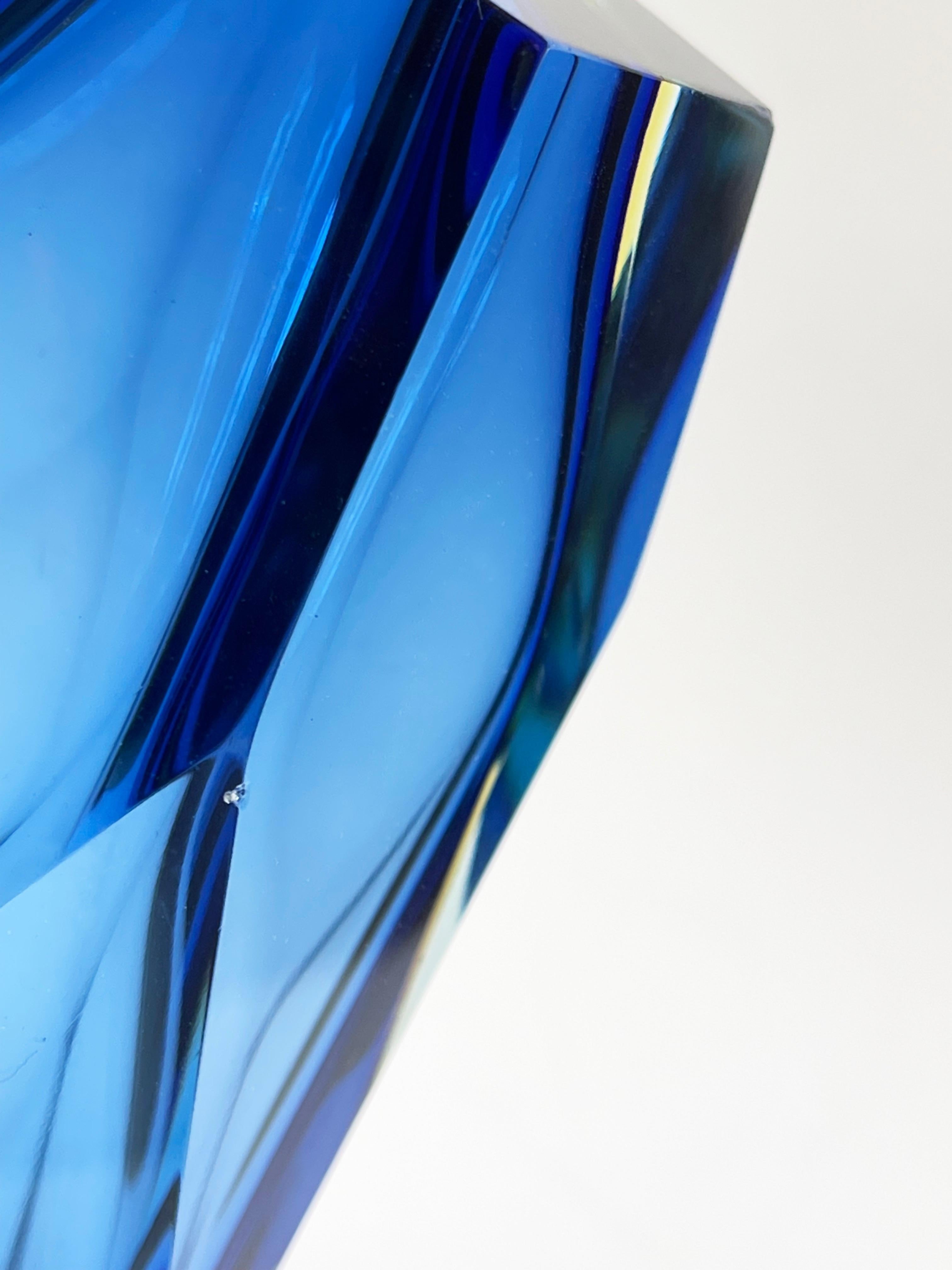 Large Luigi Mandruzzato Vase, Murano Sommerso, Blue, Yellow & Clear Faceted For Sale 3
