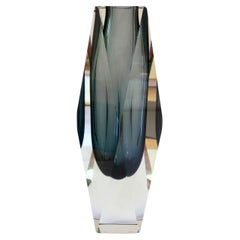 Grand vase Sommerso de Murano à facettes transparentes gris fumé Mandruzzato