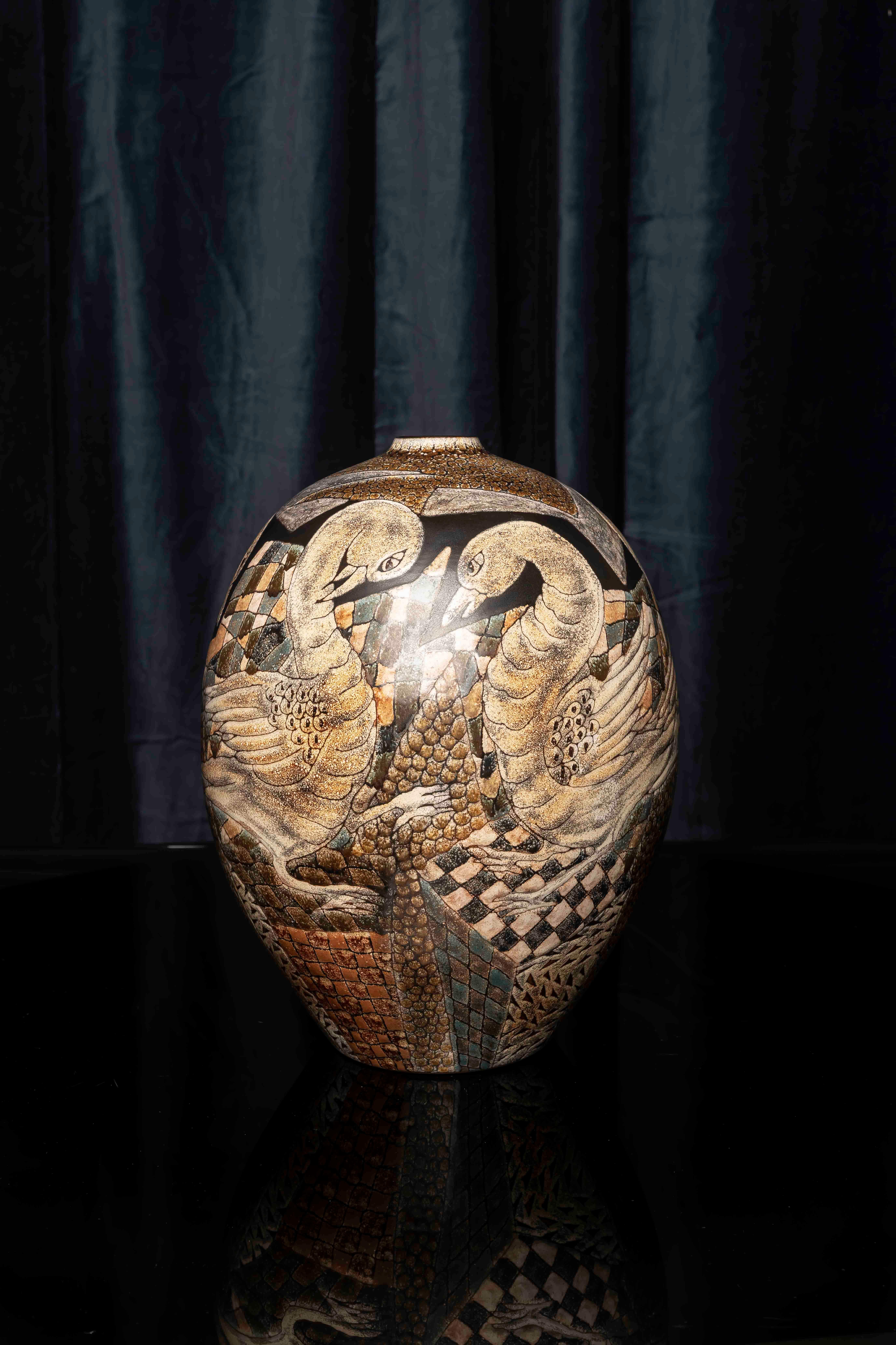 Grand vase décoratif en céramique de Manuel Millet avec oiseaux, 1988 en vente 3