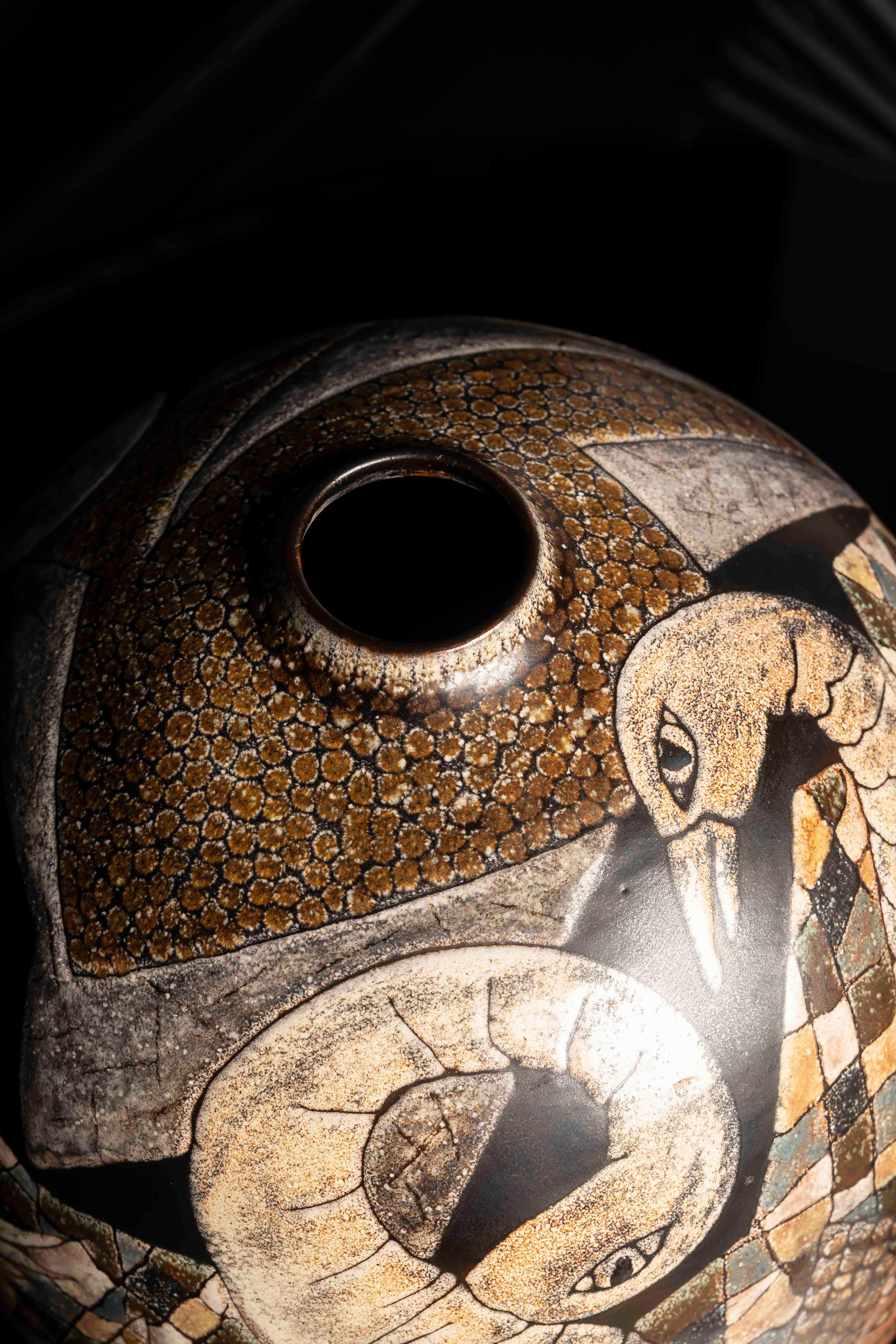 Grand vase décoratif en céramique de Manuel Millet avec oiseaux, 1988 Bon état - En vente à BARCELONA, ES