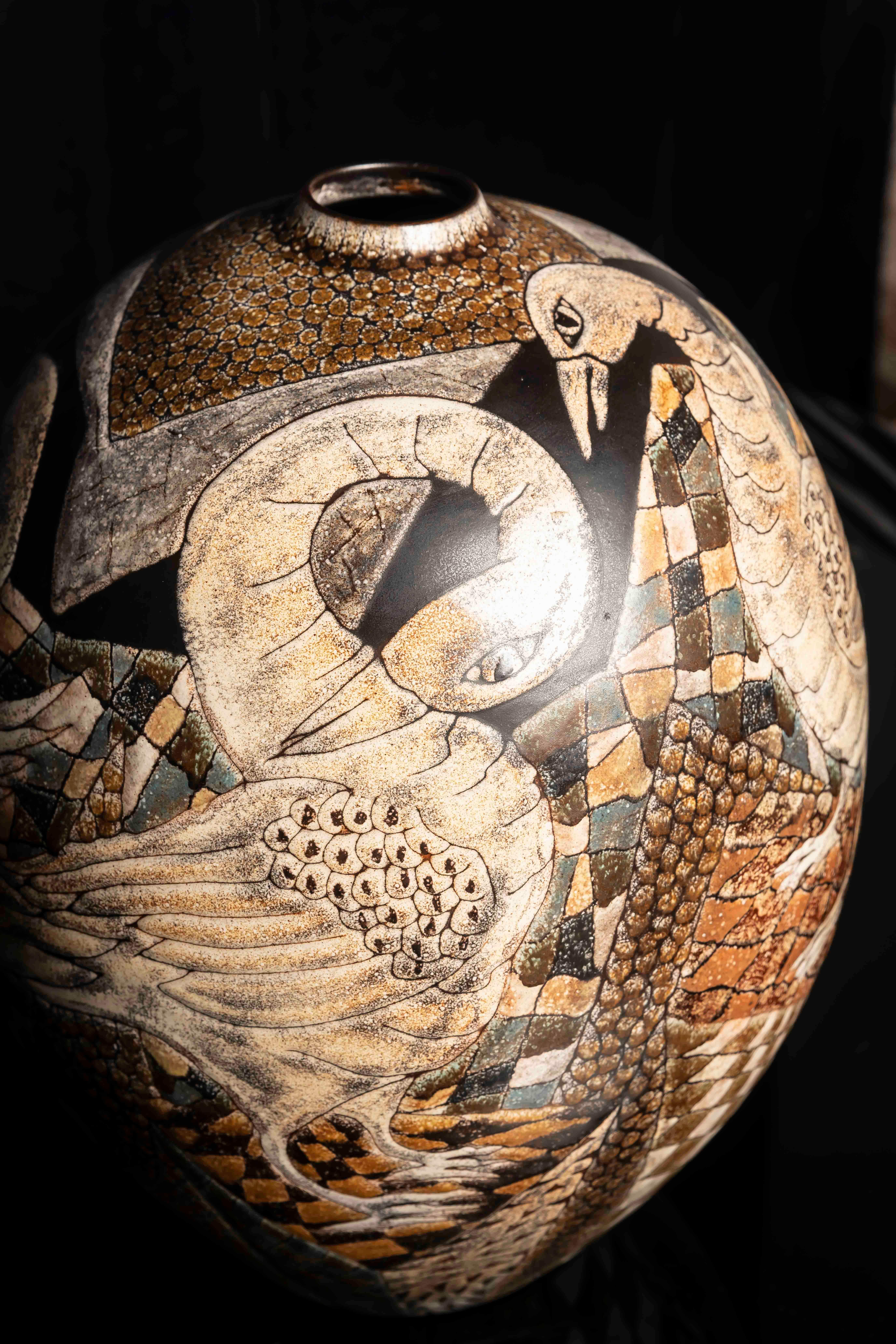 Fin du 20e siècle Grand vase décoratif en céramique de Manuel Millet avec oiseaux, 1988 en vente